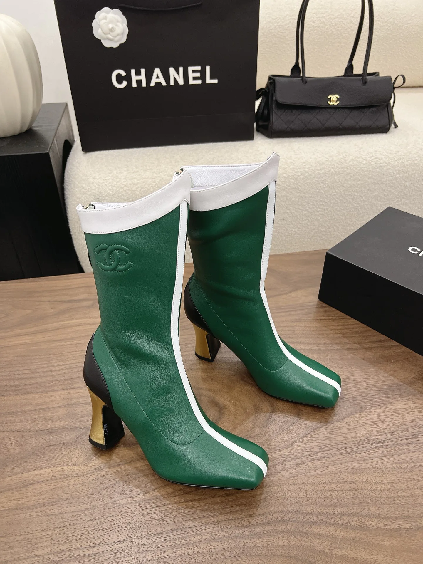 Women's Boots CHANEL 17349811