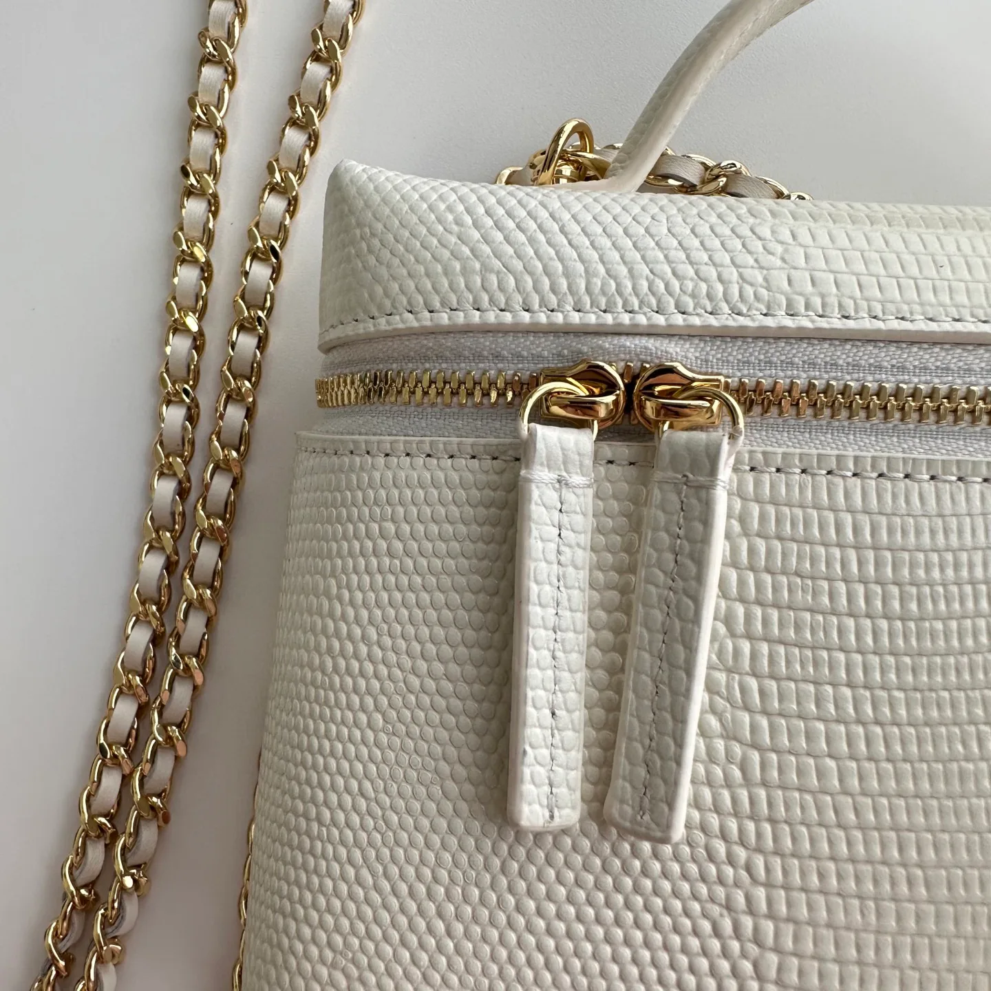 Women's Classic Handbags CHANEL 17364546