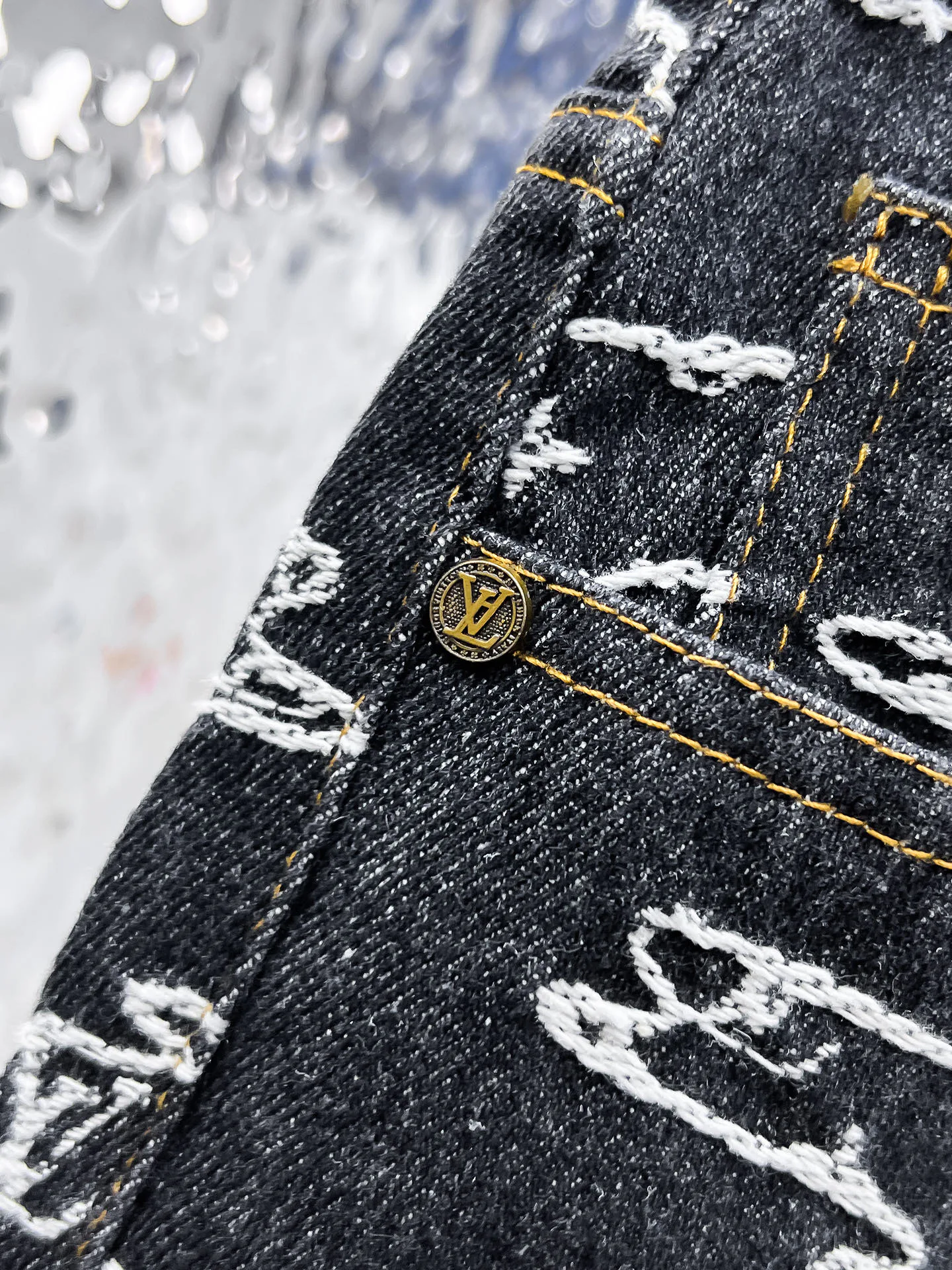Men's Jeans LOUIS VUITTON 18499665