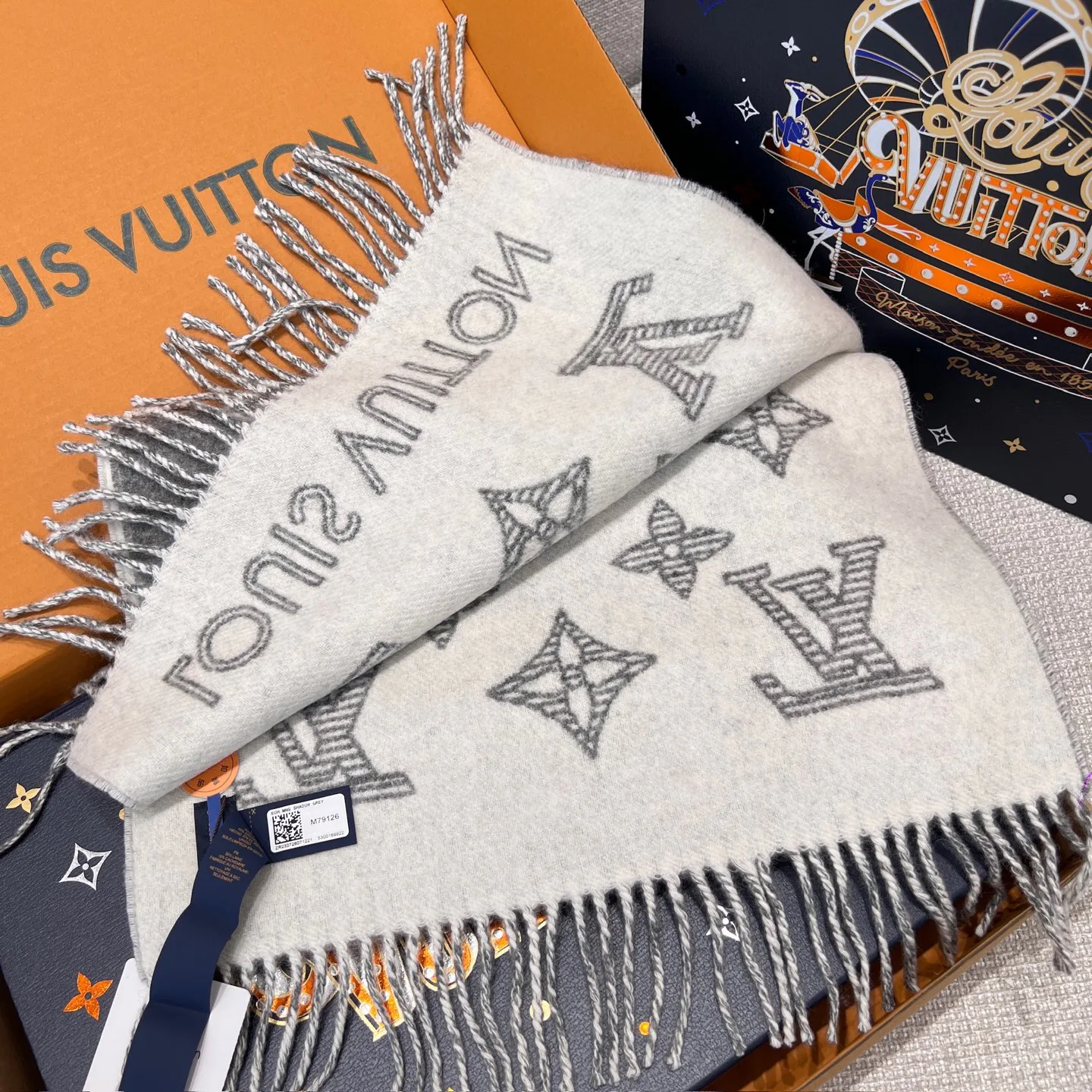 Scarves LOUIS VUITTON 17323806