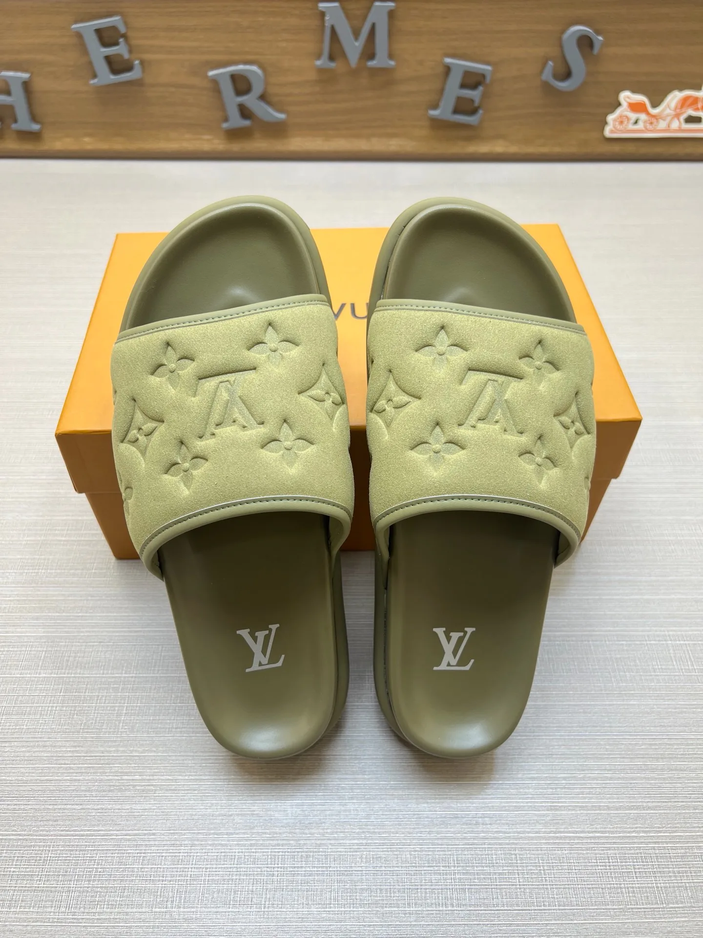 Women's Flip-Flops LOUIS VUITTON 18011814