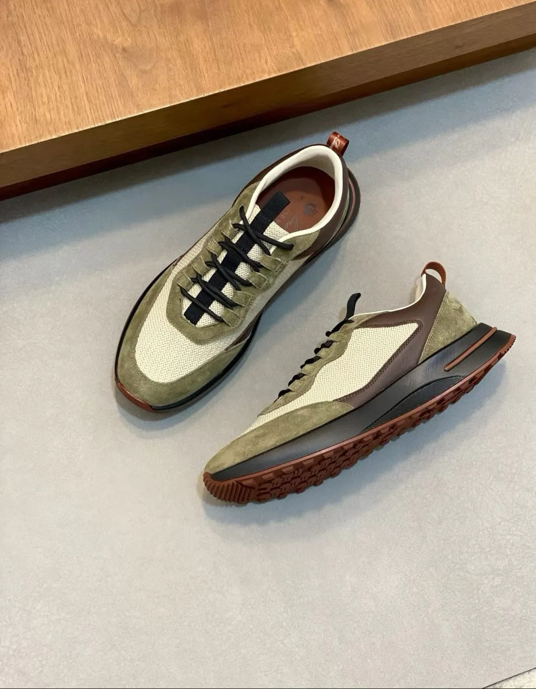 Men's Sneakers LORO PIANA 18143008