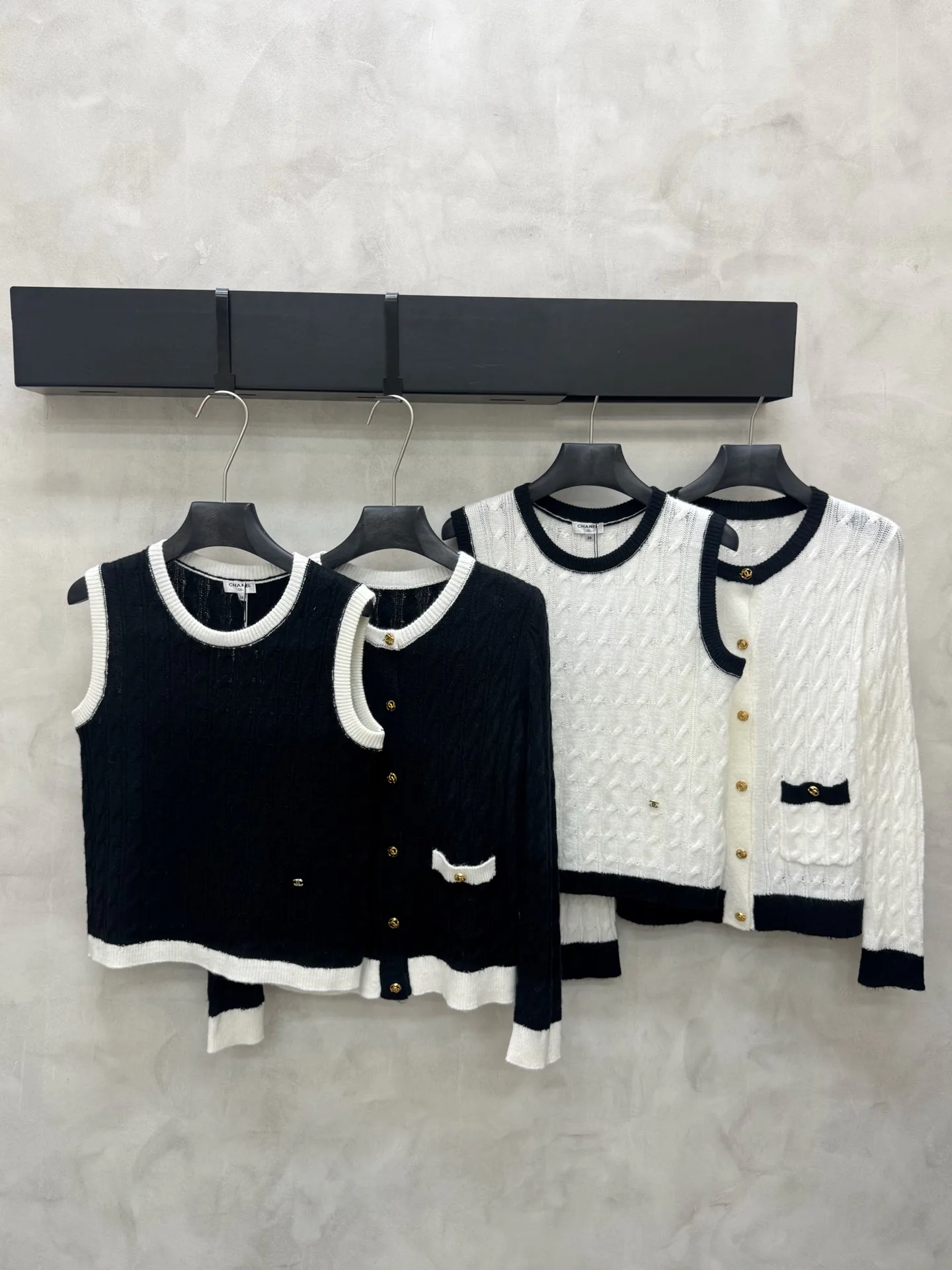Women's Vests CHANEL 18138283