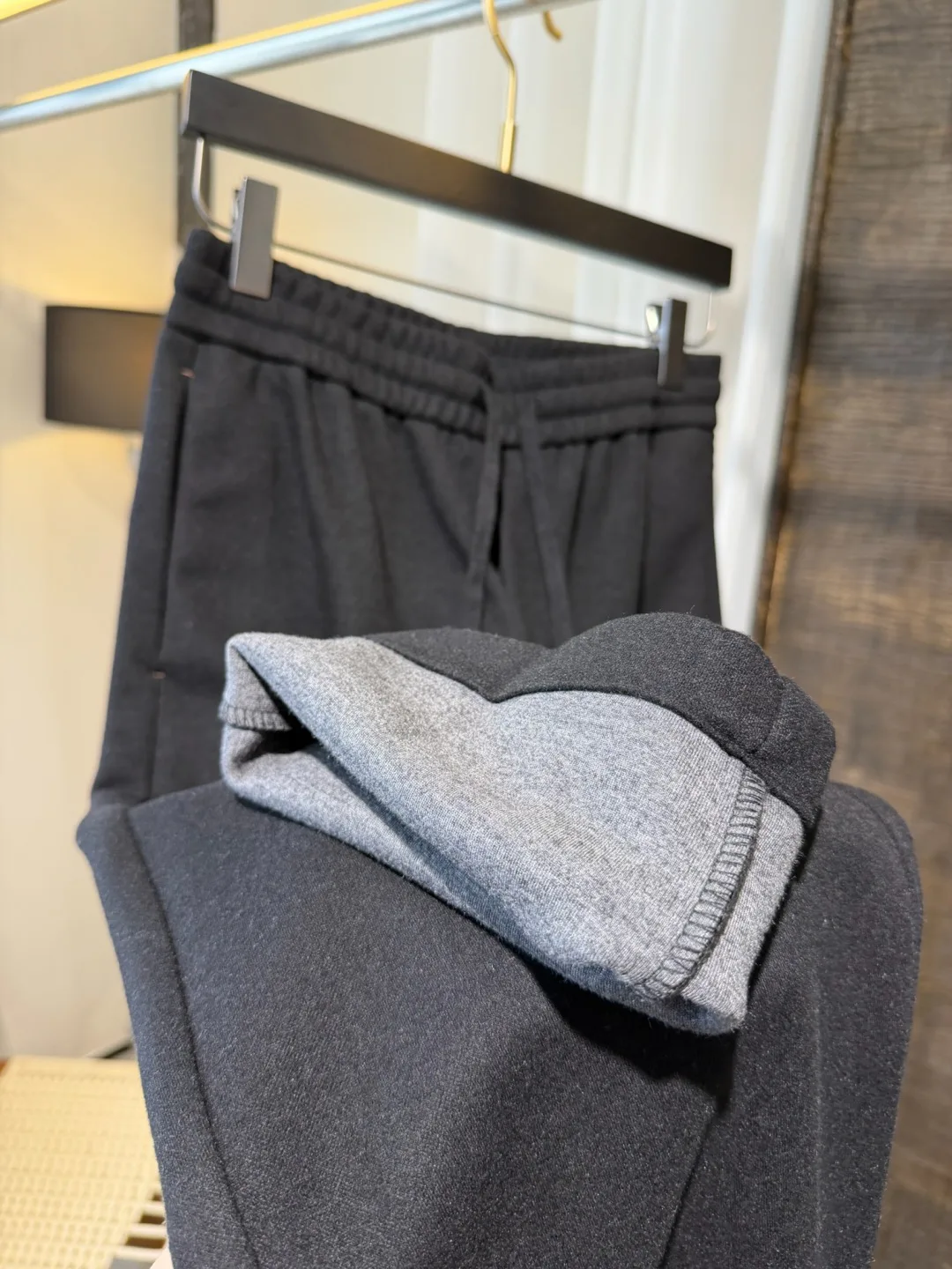 Women's Trousers FENDI 18216771