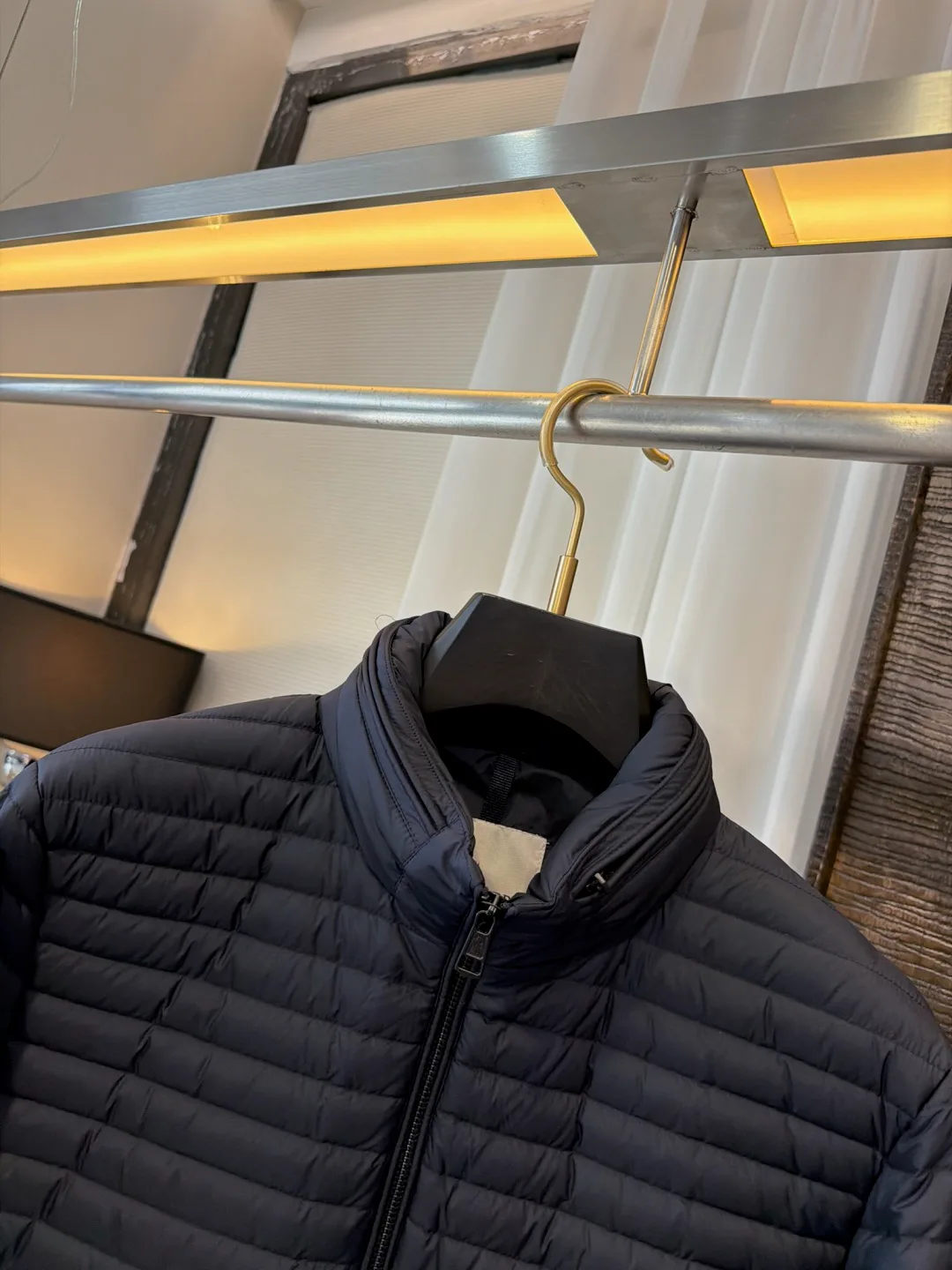 Women's Jackets And Down Jackets MONCLER 18470640