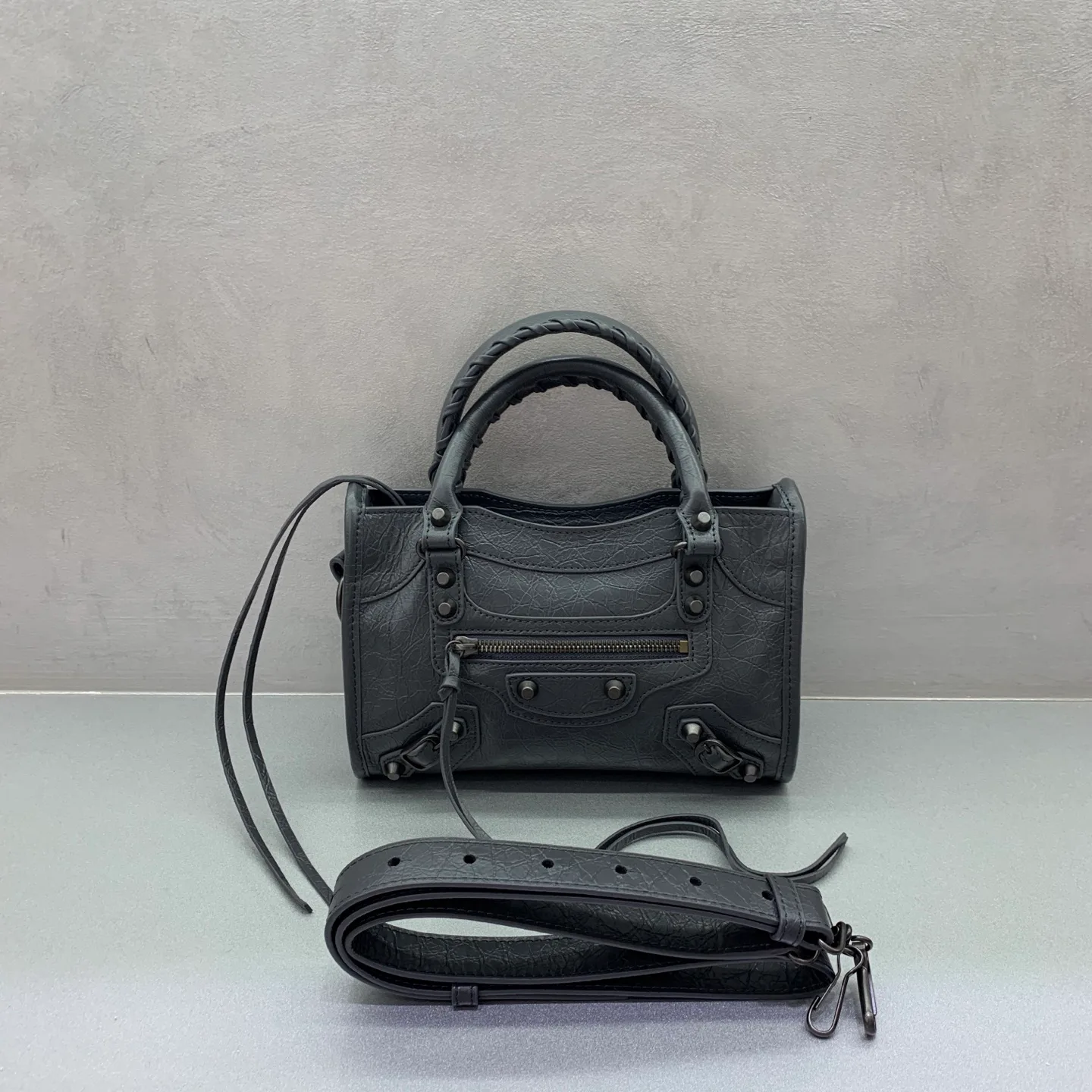 Women's Classic Handbags BALENCIAGA 18136152