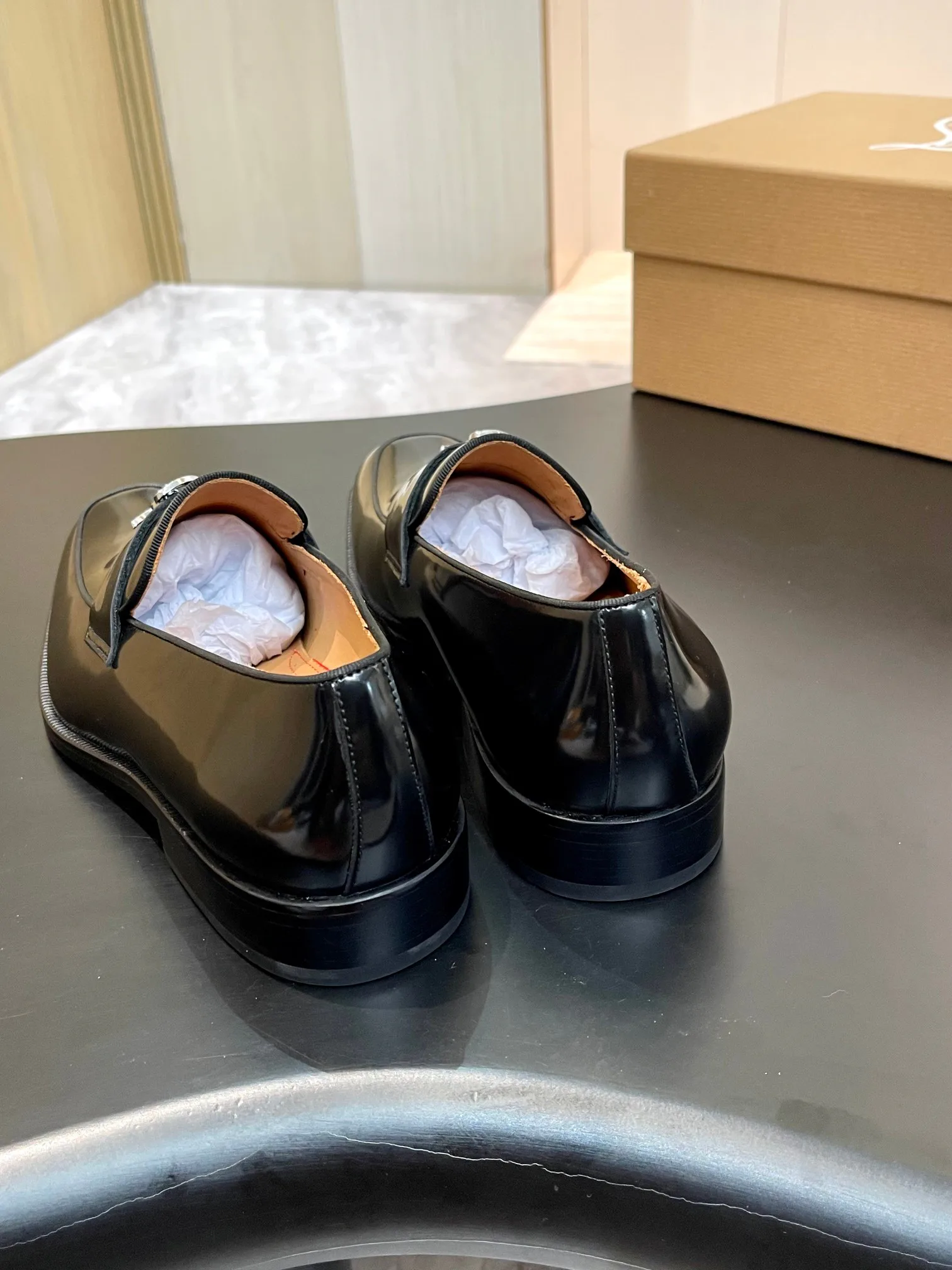 Men's Loafers And Dress Shoes CHRISTIAN LOUBOUTIN 18119112