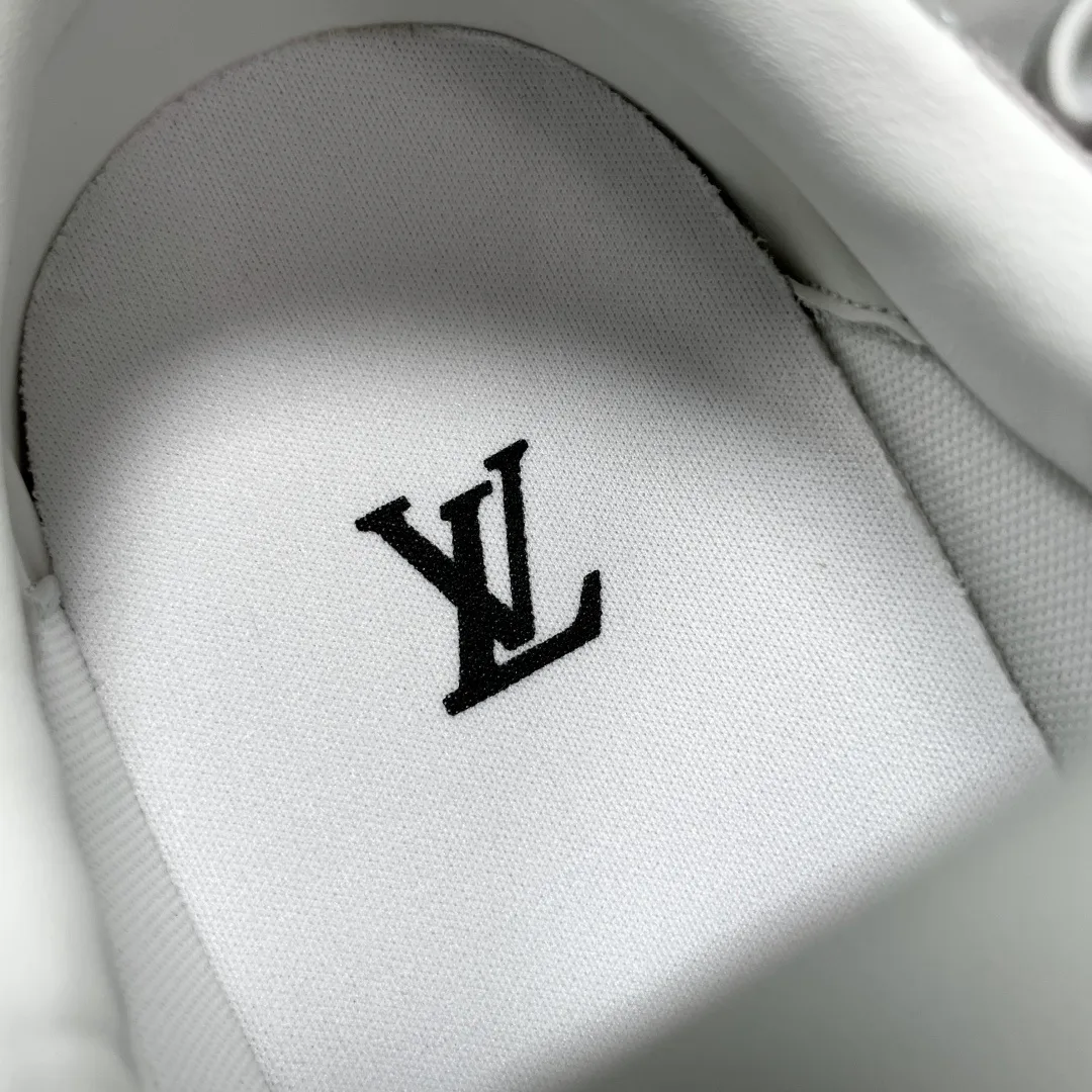Кроссовки Мужские Louis Vuitton 18675086