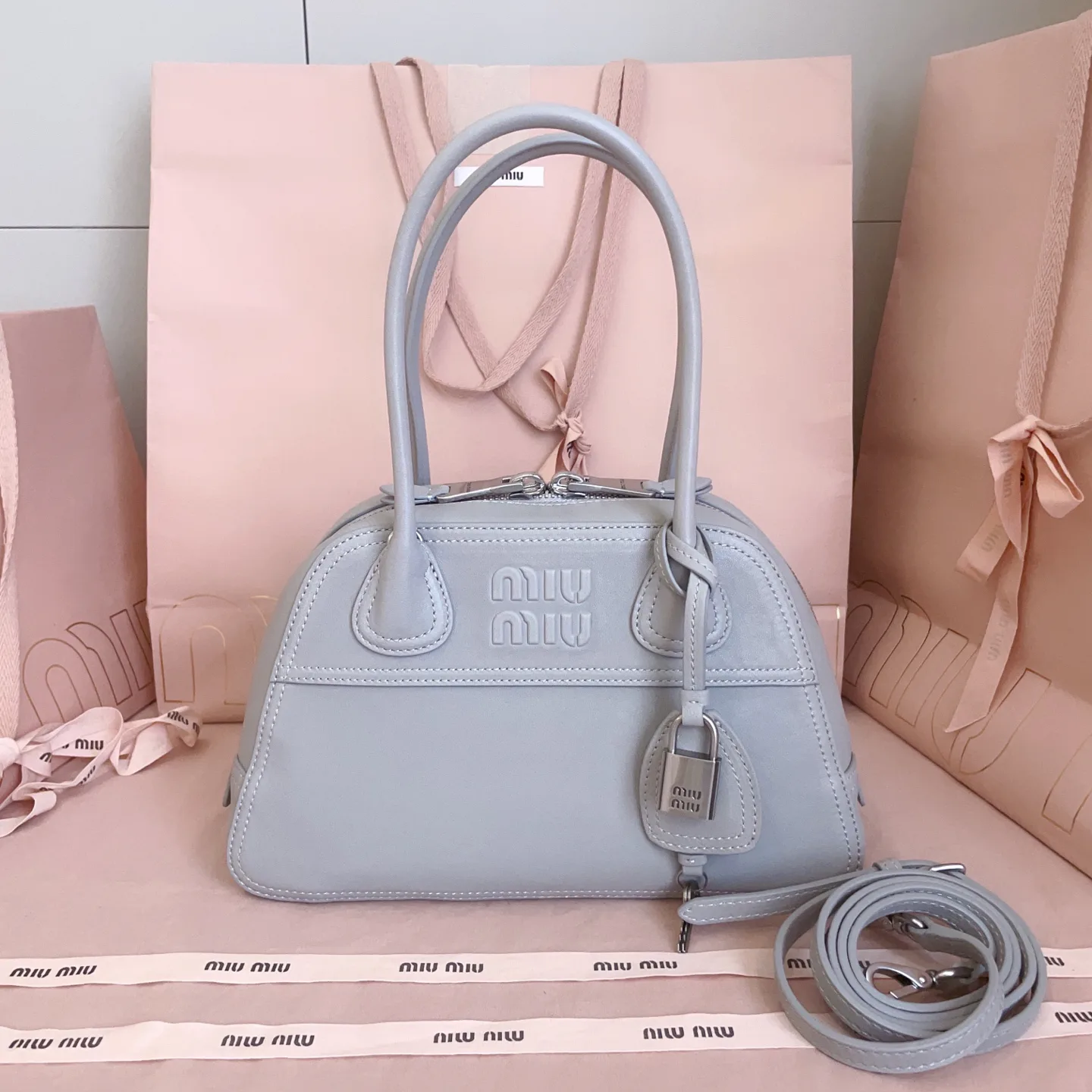 Классические Сумки Женские Miu Miu 18602449