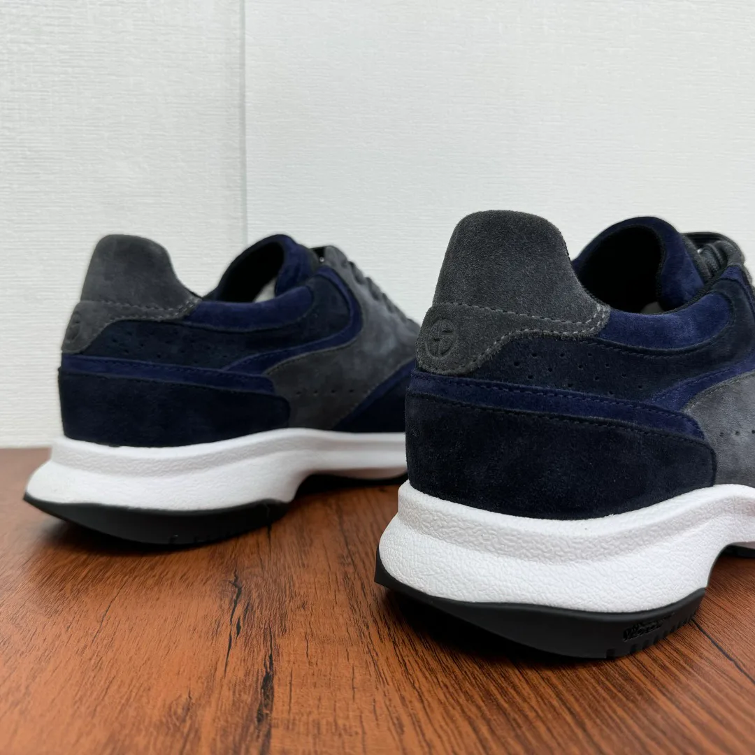 Men's Sneakers ARMANI 18100459