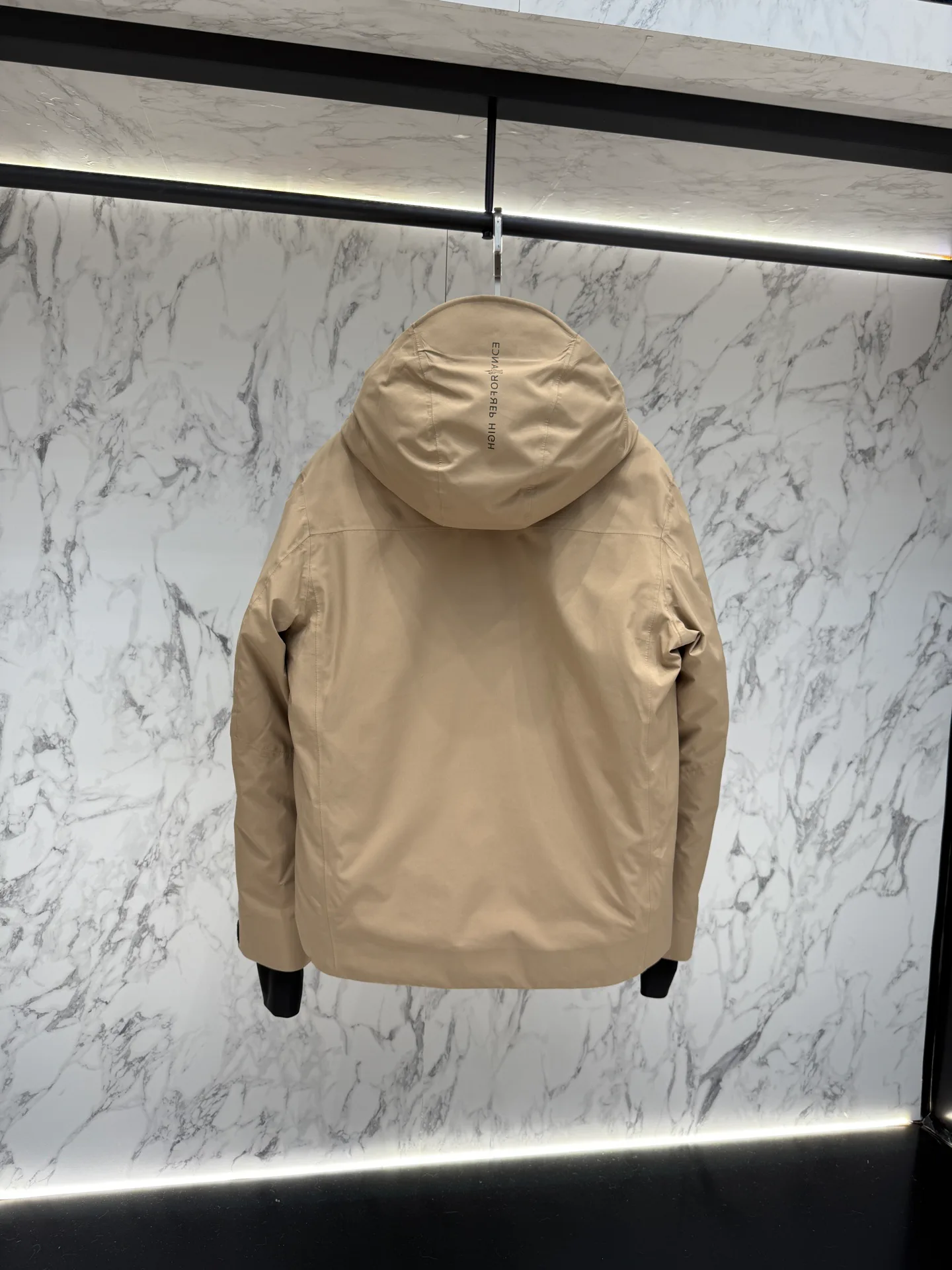 Men's Jackets And Down Jackets MONCLER 18279257