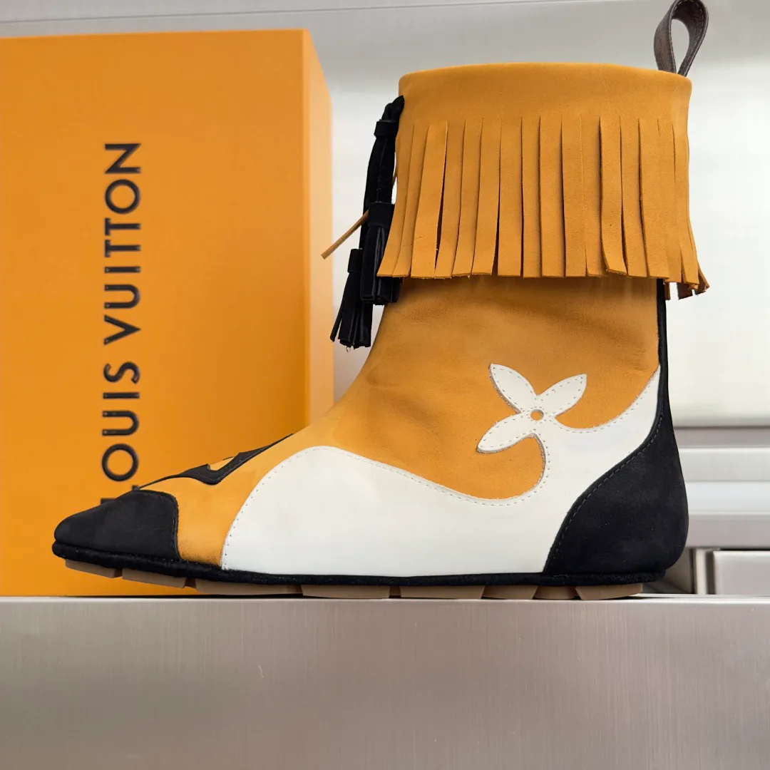 Women's Booties LOUIS VUITTON 17950586