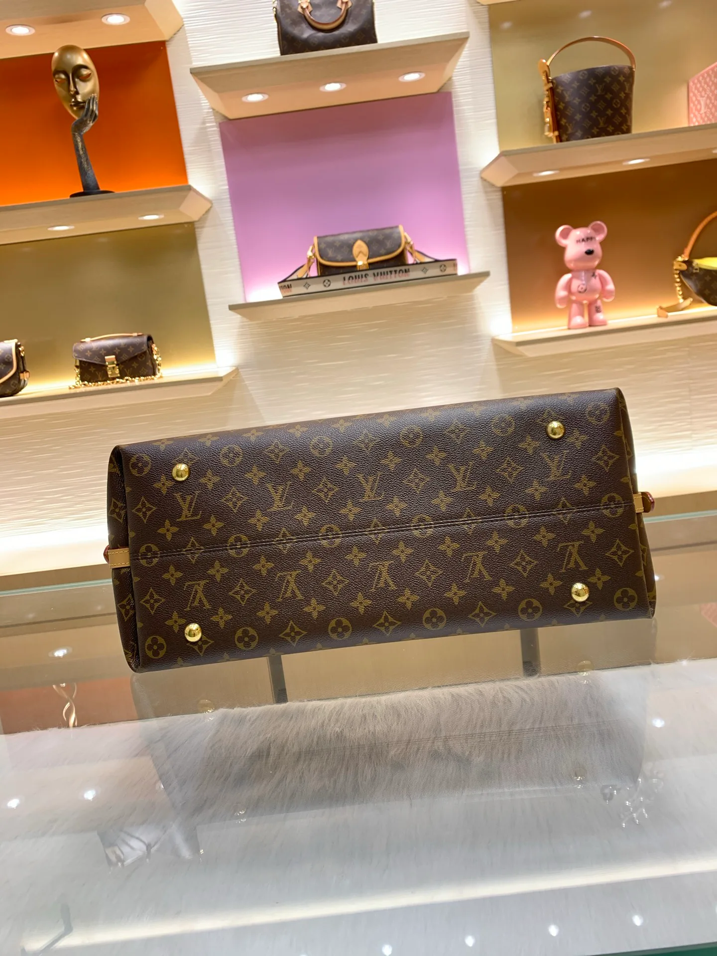Women's Classic Handbags LOUIS VUITTON 19582540