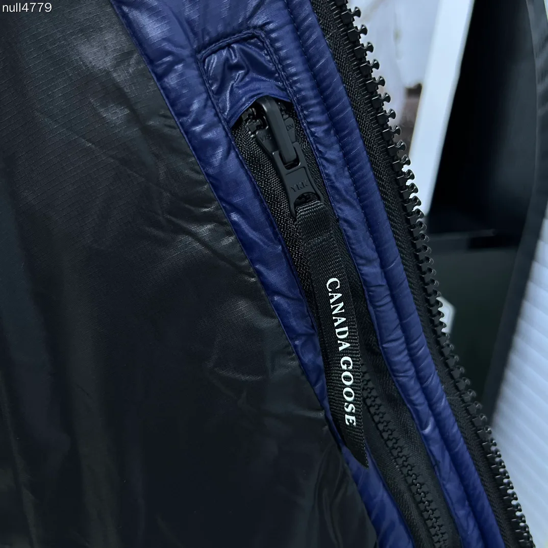 Women's Jackets And Down Jackets CANADA GOOSE 17880383