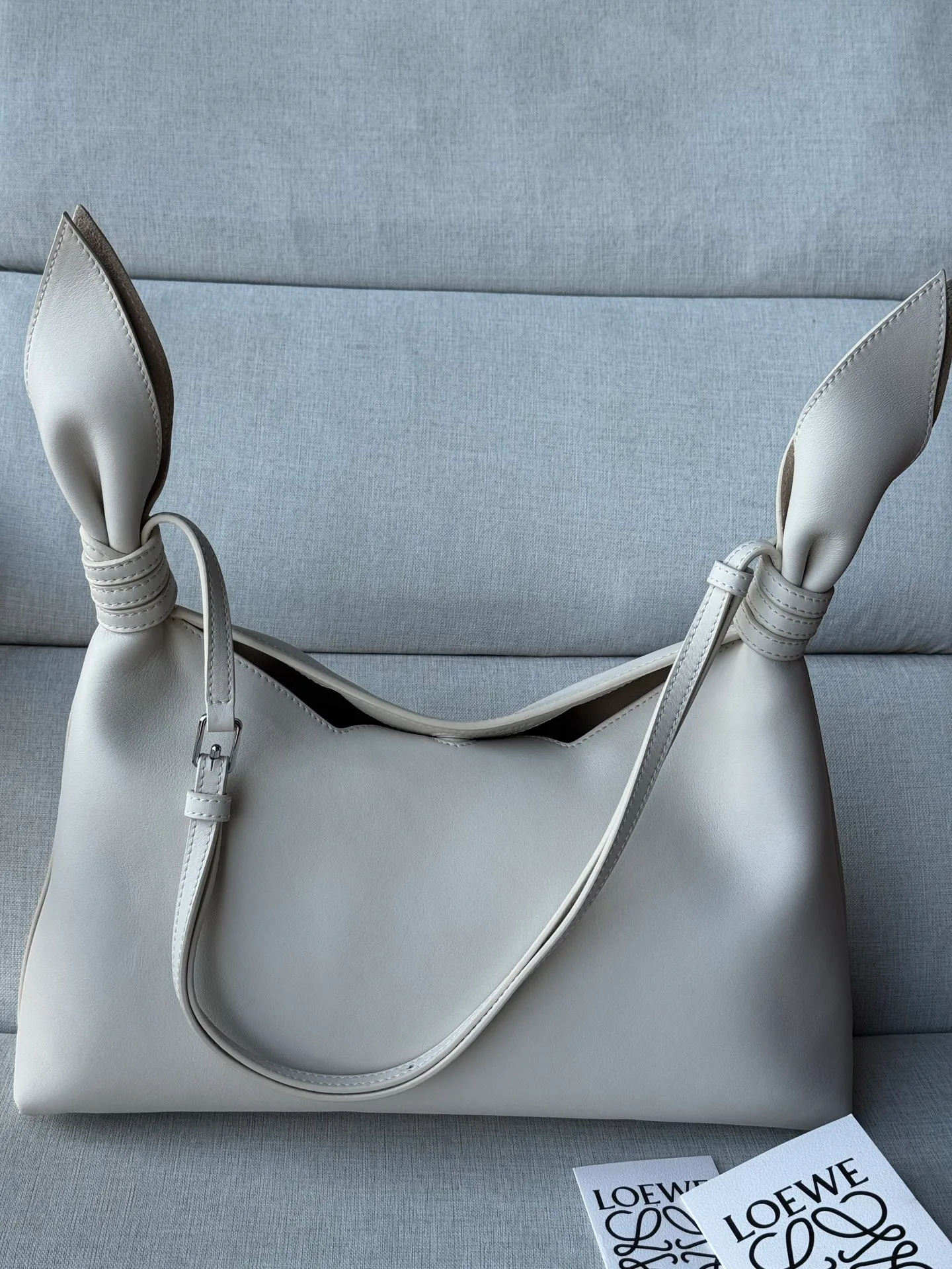 Women's Classic Handbags LOEWE 17458211