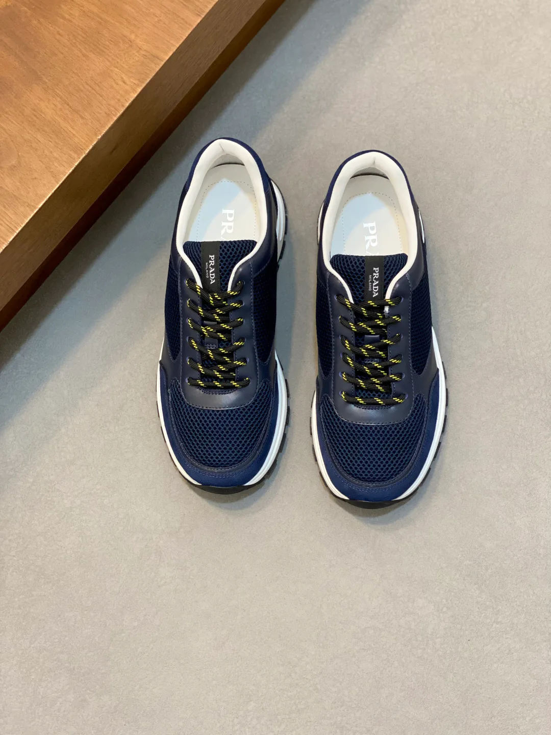 Men's Sneakers PRADA 18079031