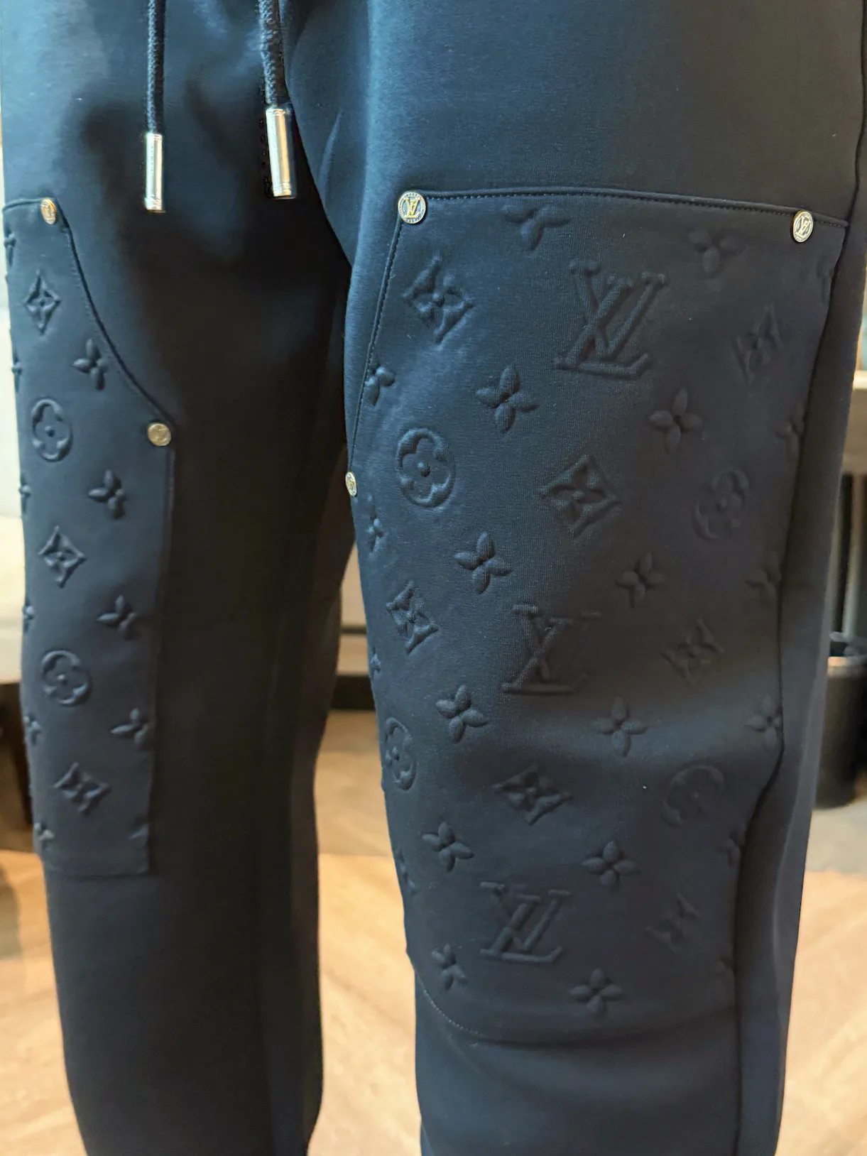 Men's Trousers LOUIS VUITTON 18499691