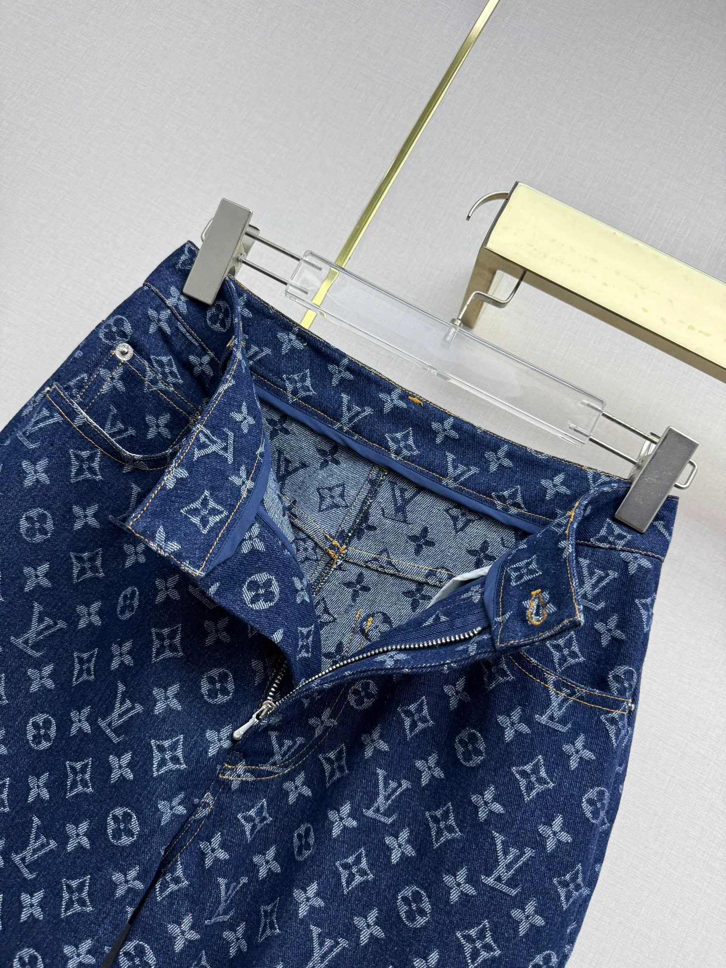 Women's Jeans LOUIS VUITTON 17908347