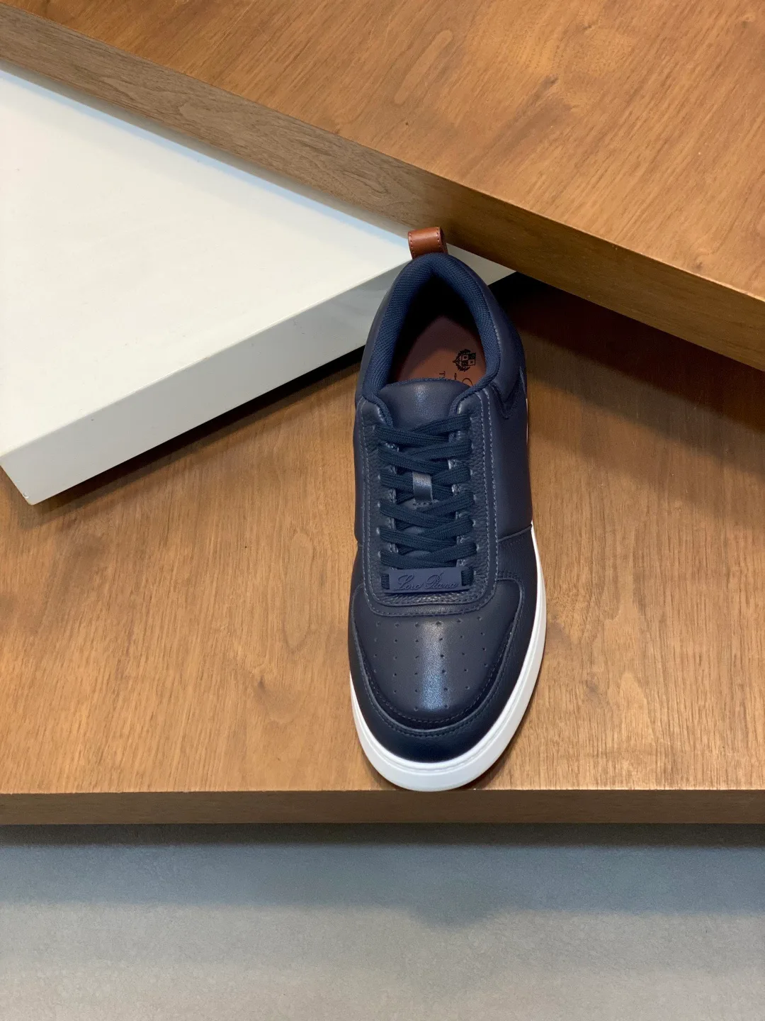 Men's Sneakers LORO PIANA 18079041