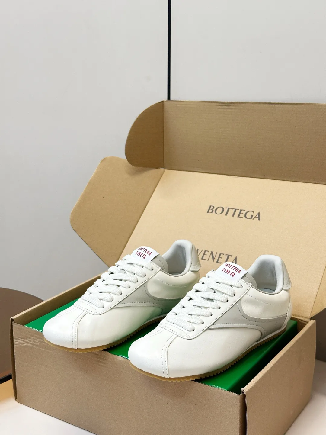 Women's Sneakers BOTTEGA VENETA 17841013