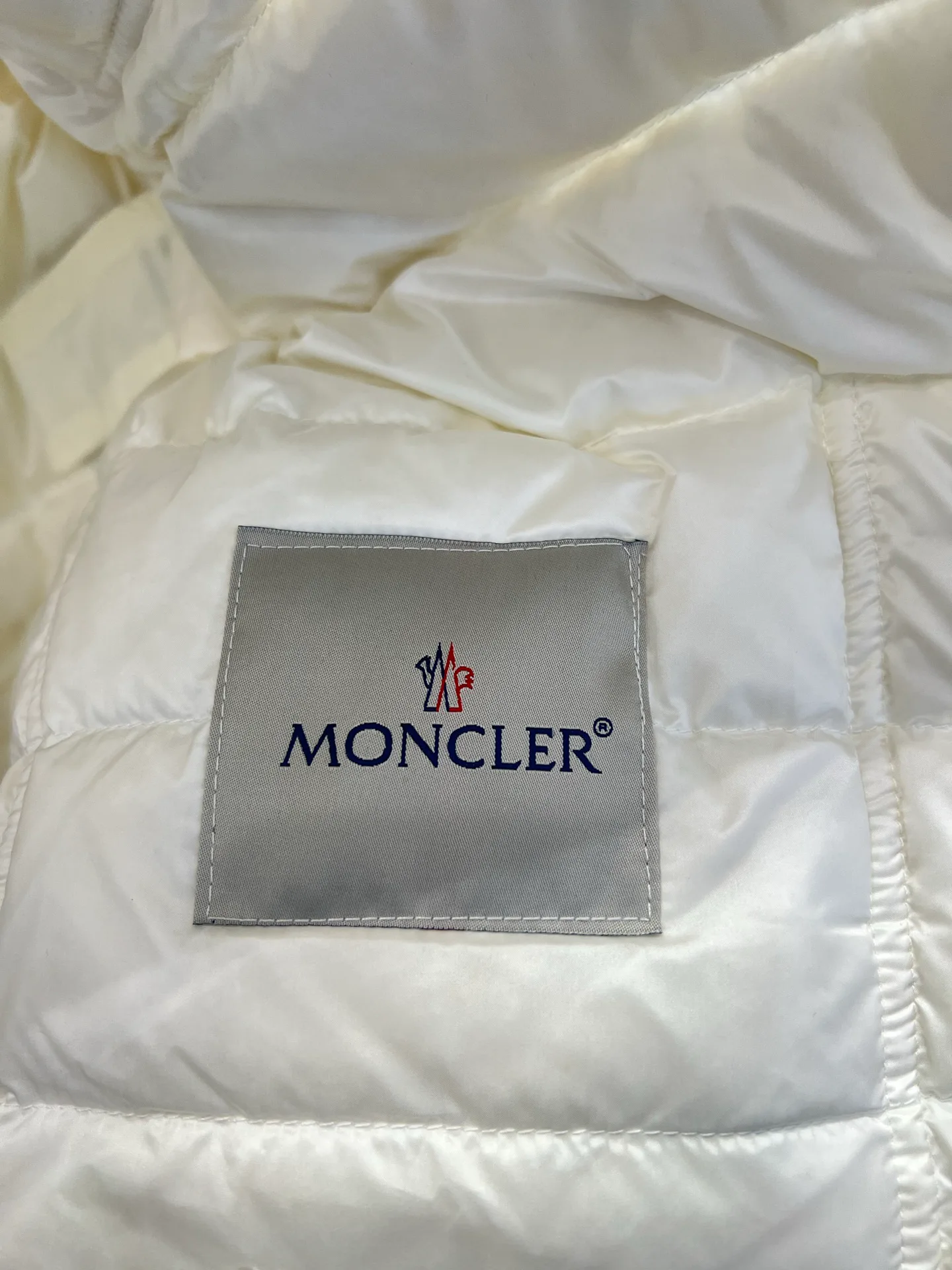 Men's Jackets And Down Jackets MONCLER 18231327
