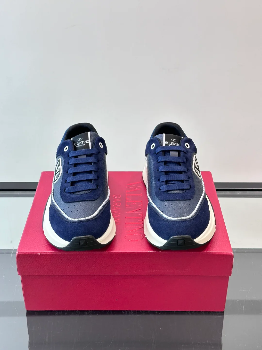 Men's Sneakers VALENTINO 18500688