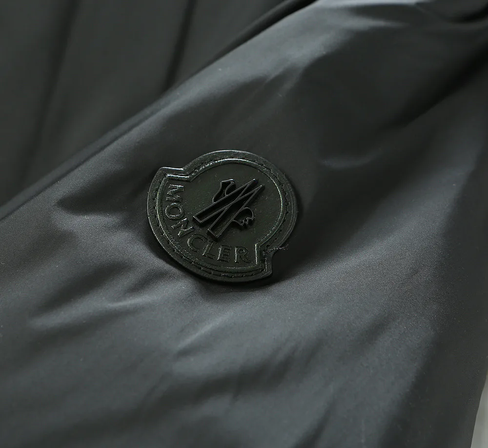 Men's Jackets And Down Jackets MONCLER 18109767