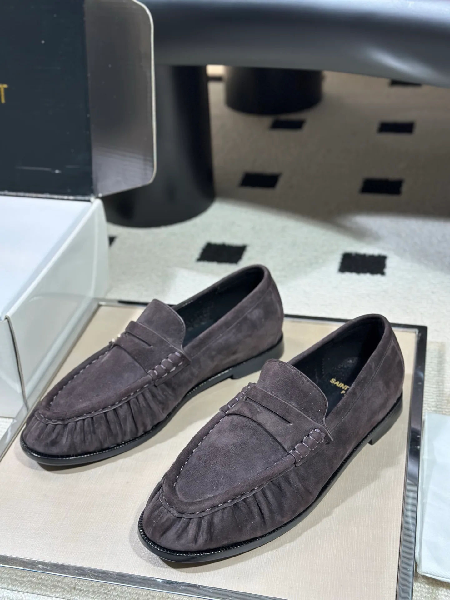 Women's Loafers And Moccasins SAINT LAURENT 18041786