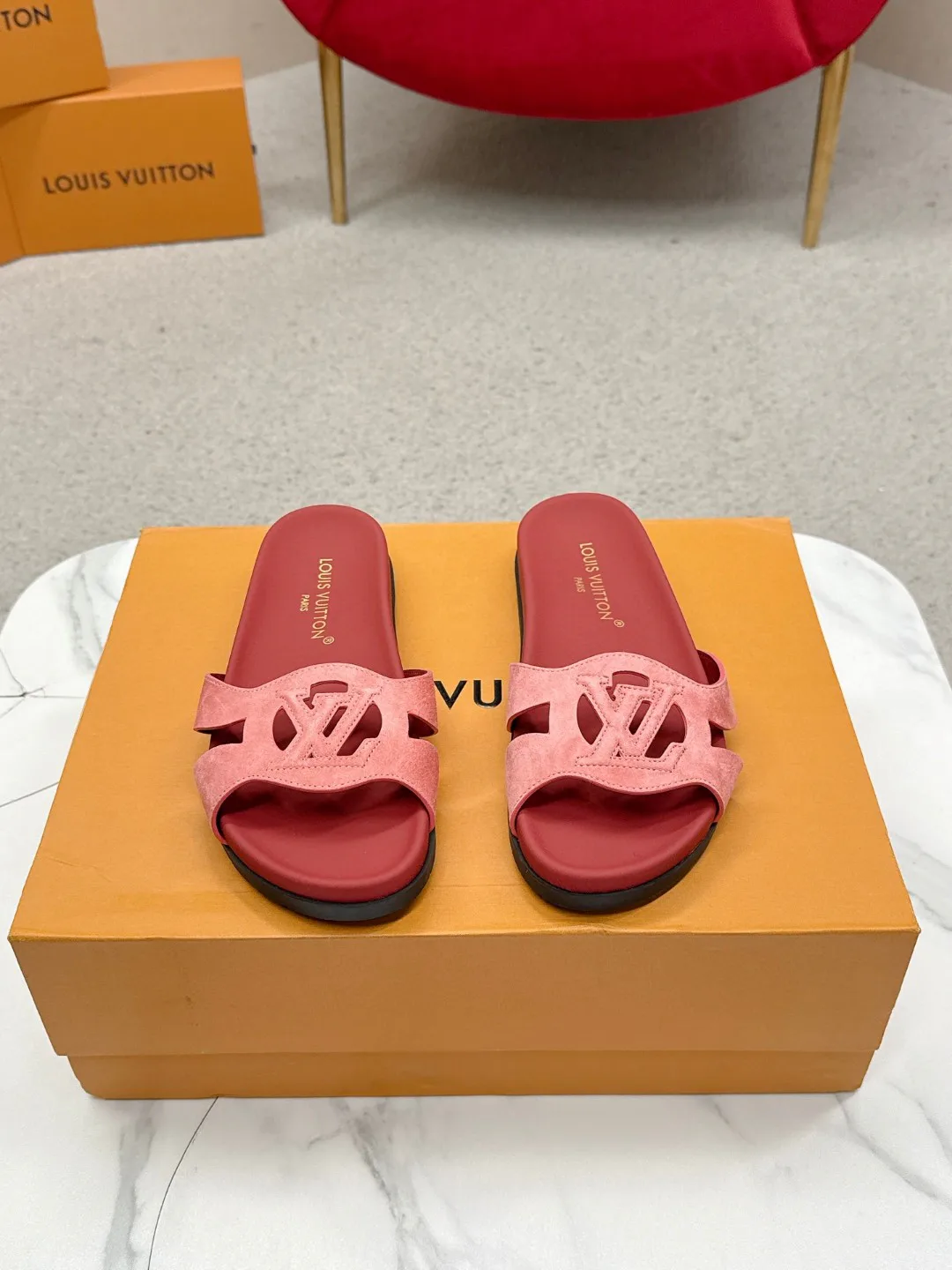 Women's Flip-Flops LOUIS VUITTON 18235719