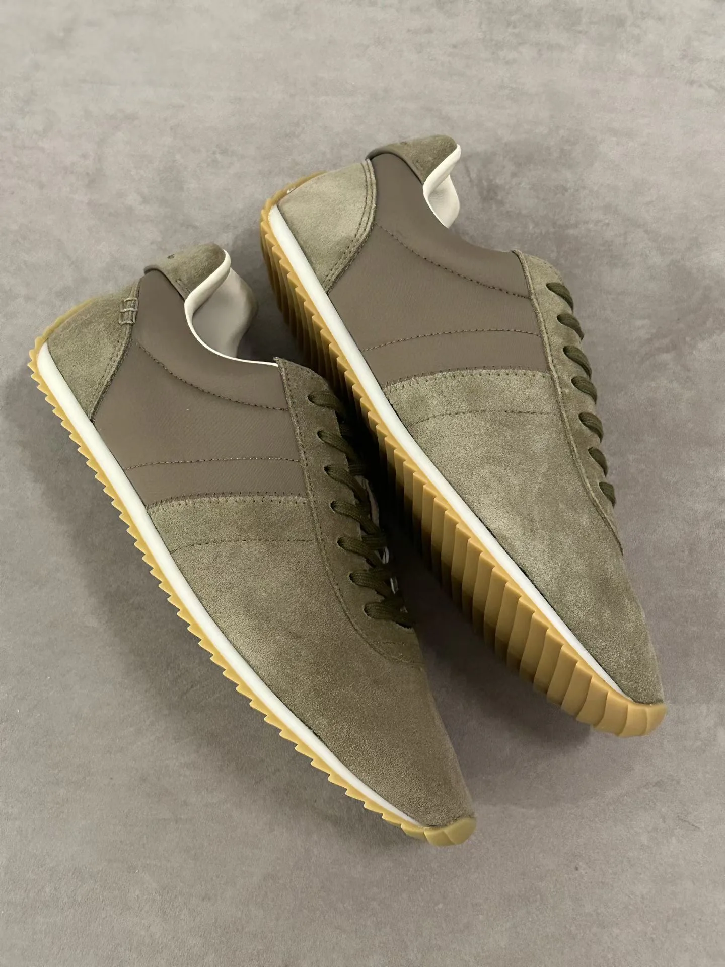 Women's Sneakers LORO PIANA 18267403