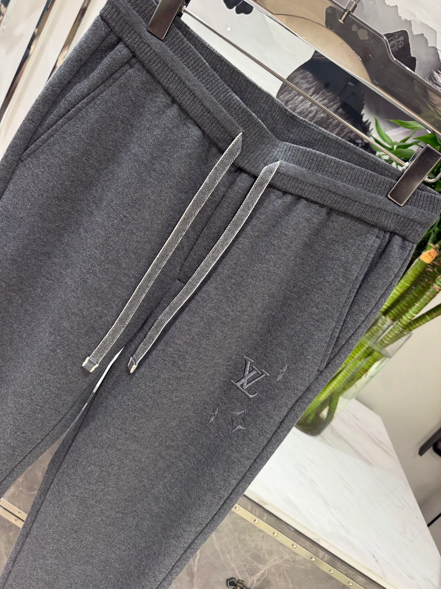 Men's Trousers LOUIS VUITTON 17952565