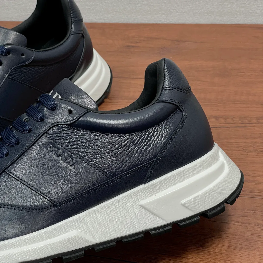 Men's Sneakers PRADA 17542577