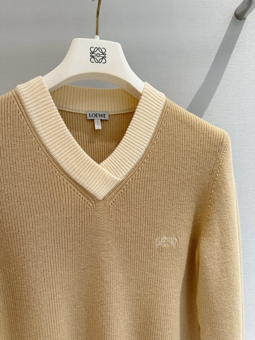 Women's Jumpers And Sweaters LOEWE 17928910