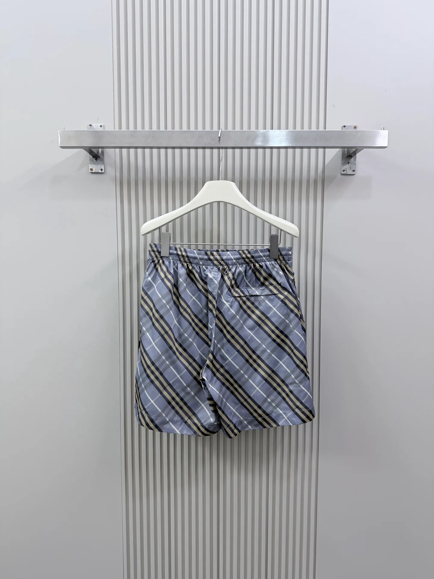 Men's Shorts BURBERRY 18074200