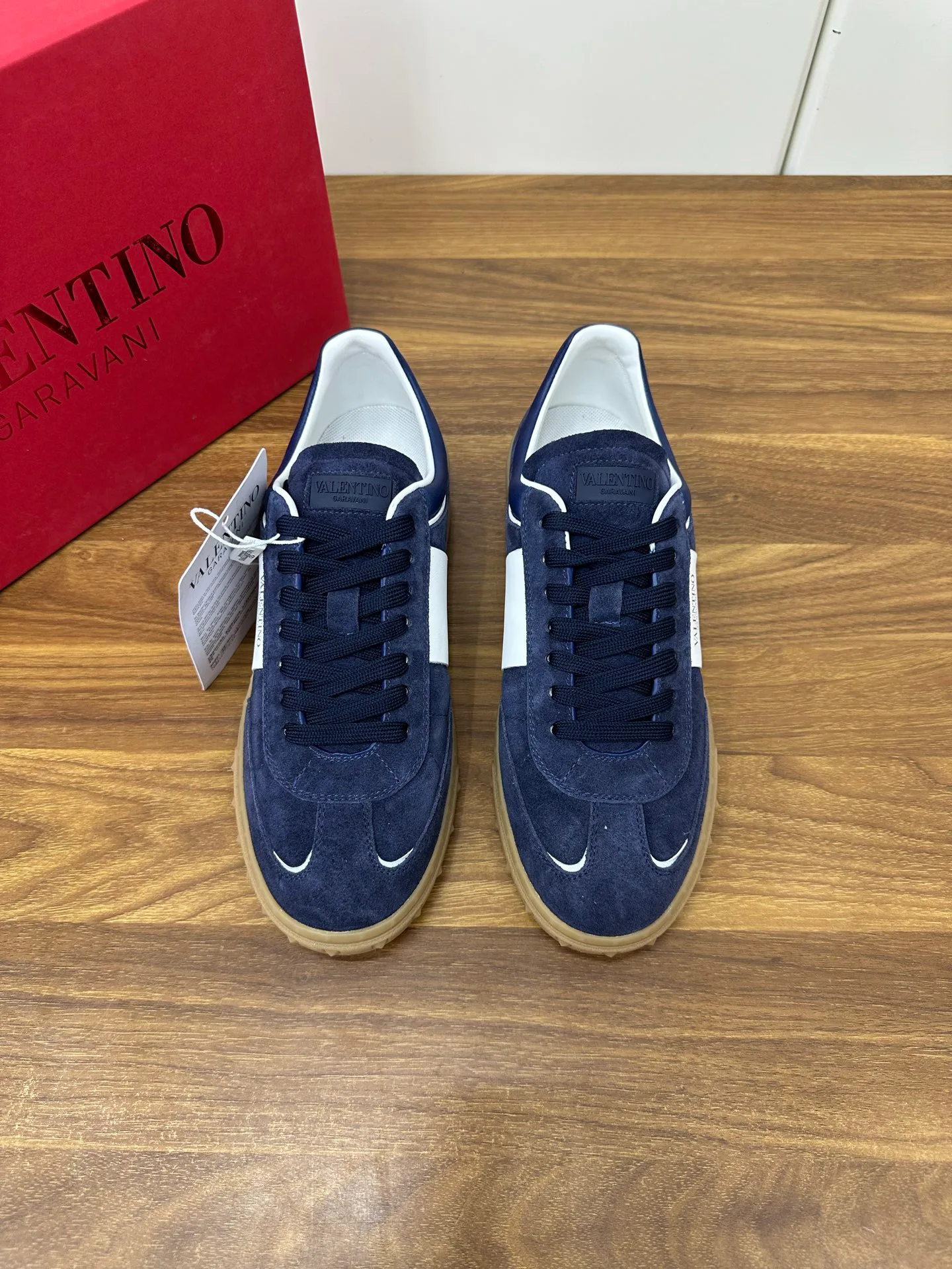 Men's Sneakers VALENTINO 18103434