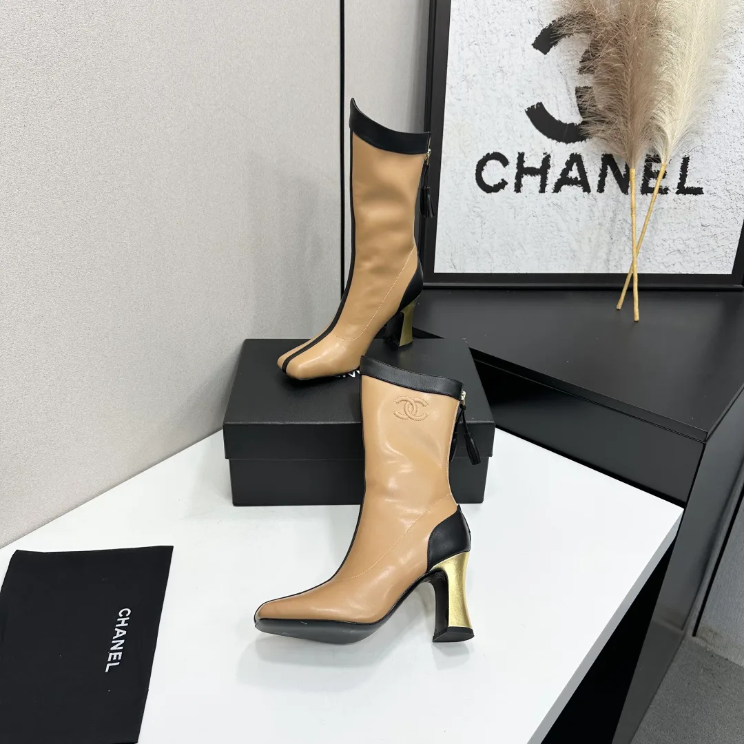 Women's Boots CHANEL 18366720