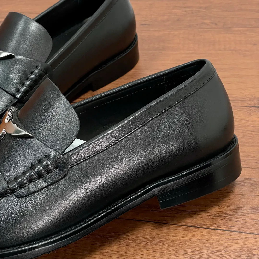 Men's Loafers And Dress Shoes LOUIS VUITTON 18197830