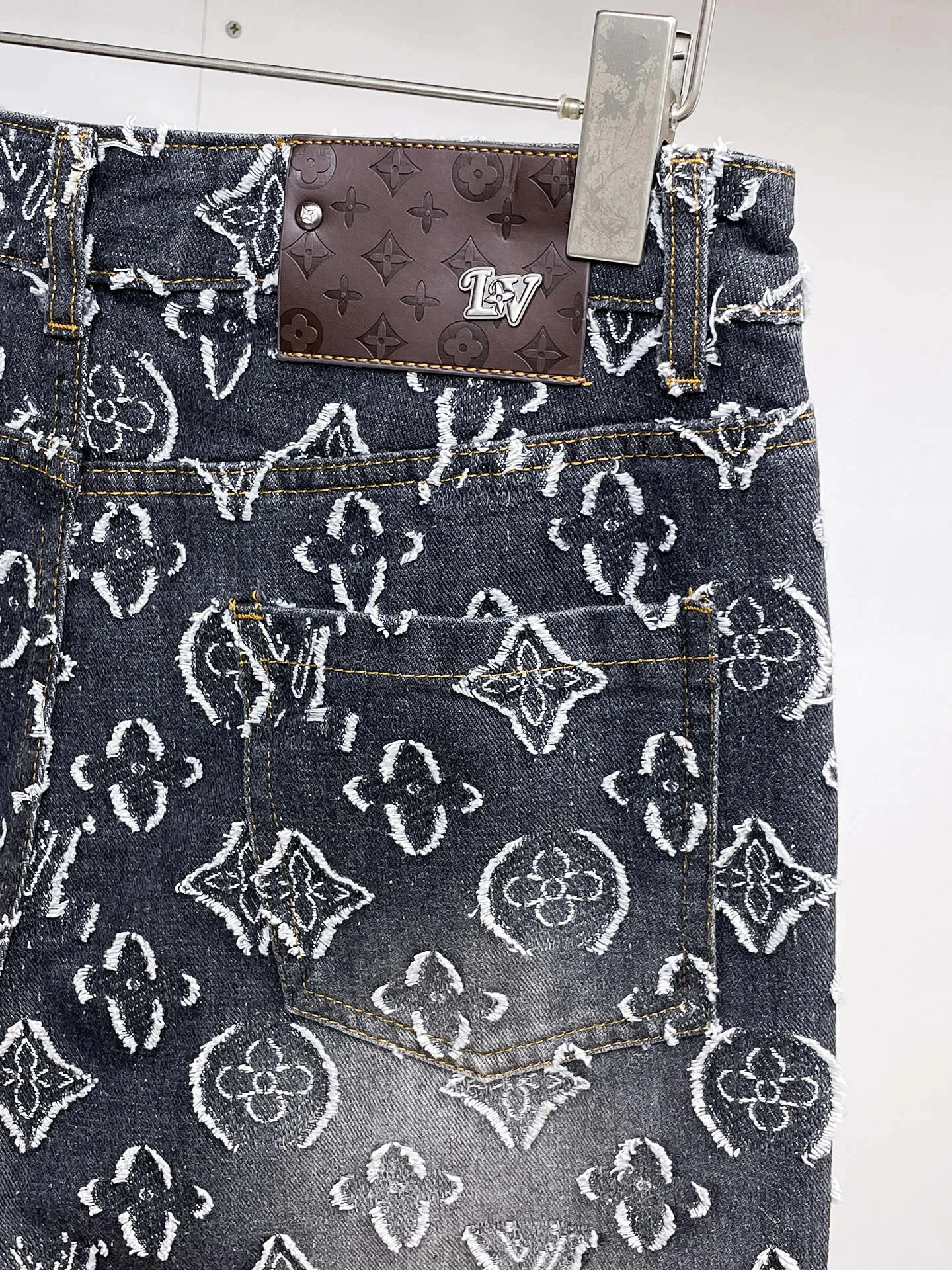 Men's Jeans LOUIS VUITTON 18345648