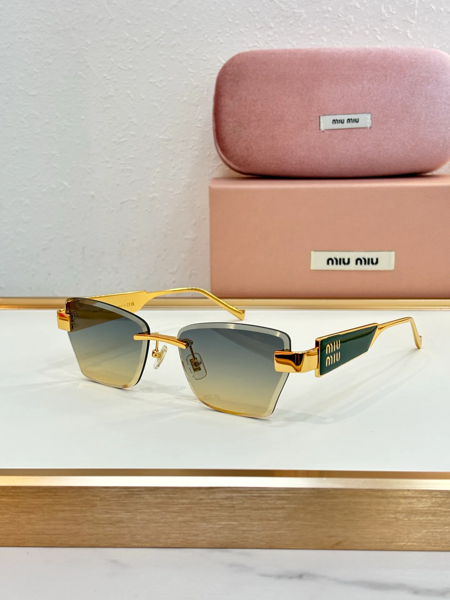 Glasses MIU MIU 18325670