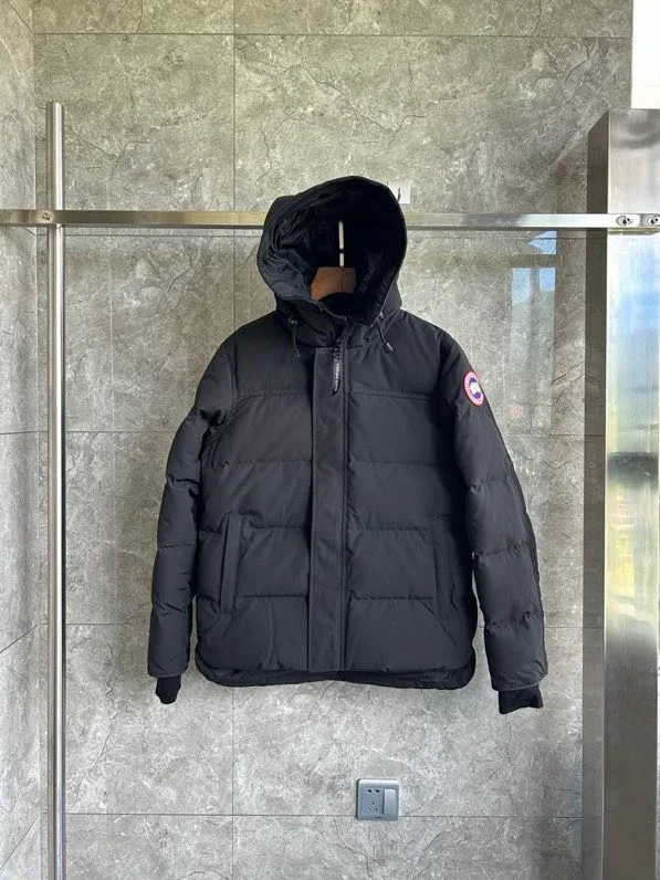 Women's Jackets And Down Jackets CANADA GOOSE 18111609