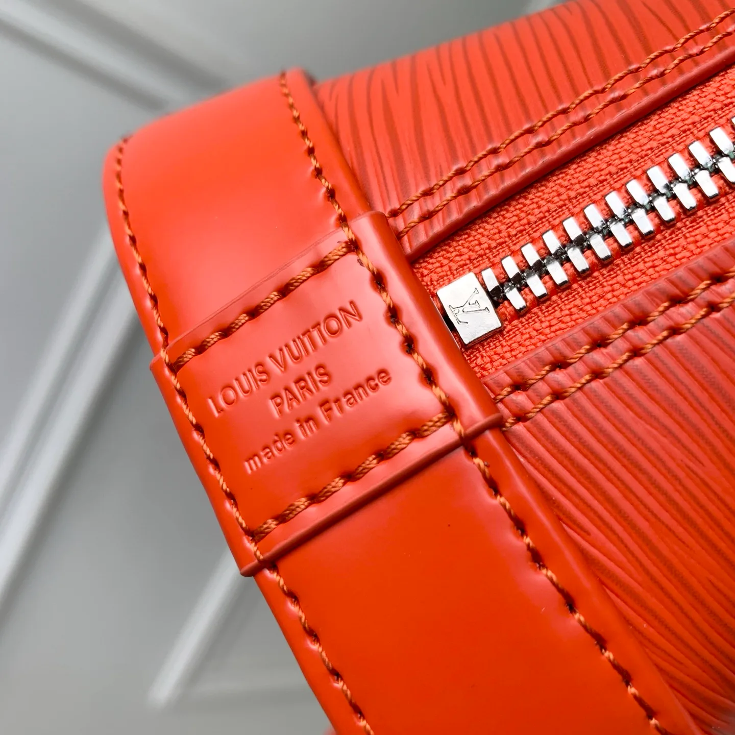 Women's Classic Handbags LOUIS VUITTON 18147538
