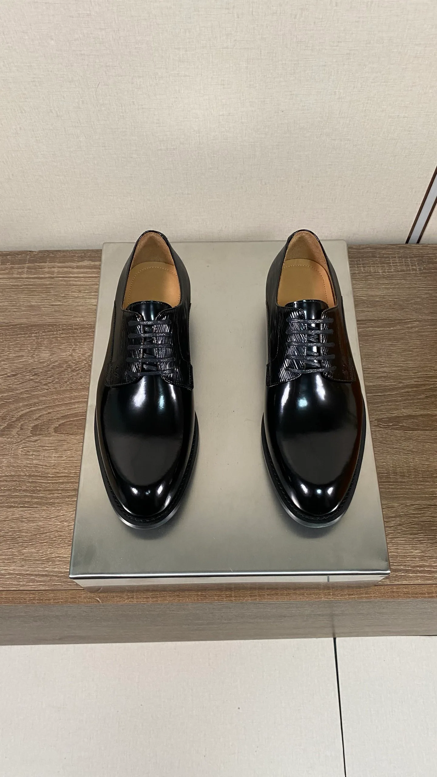 Men's Loafers And Dress Shoes LOUIS VUITTON 18078681