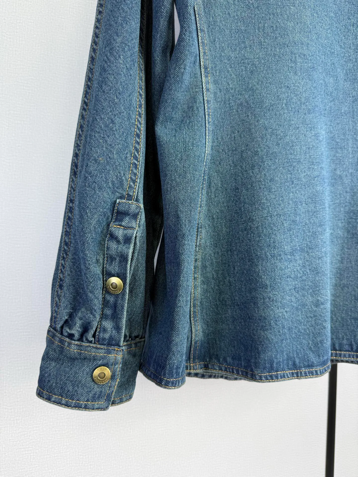 Women's Shirts BURBERRY 18022217