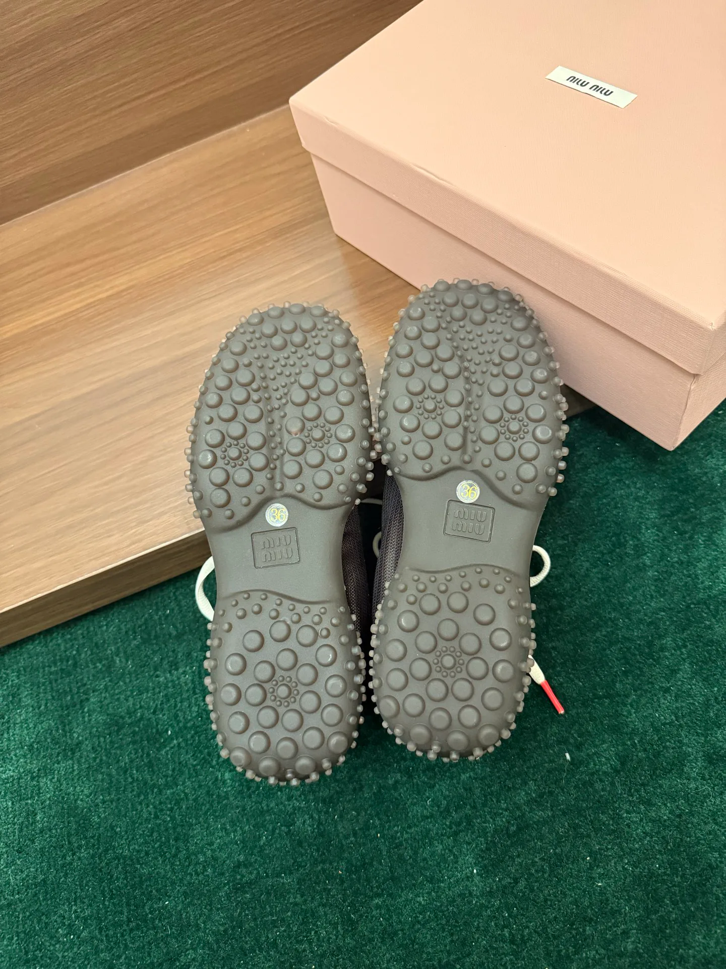Women's Sneakers MIU MIU 18042058