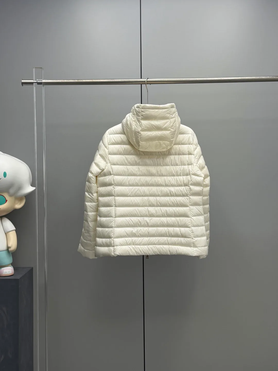 Women's Jackets And Down Jackets MONCLER 17807407