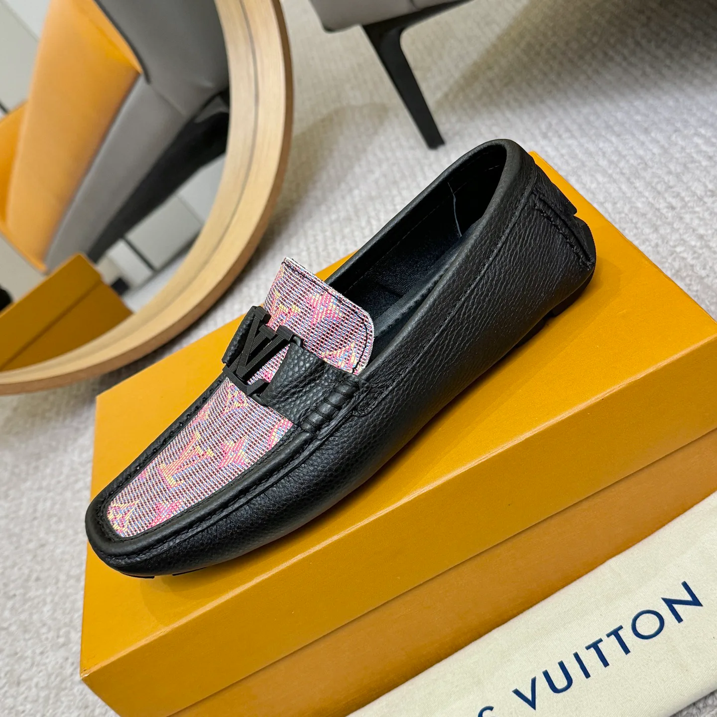 Men's Loafers And Dress Shoes LOUIS VUITTON 17514749