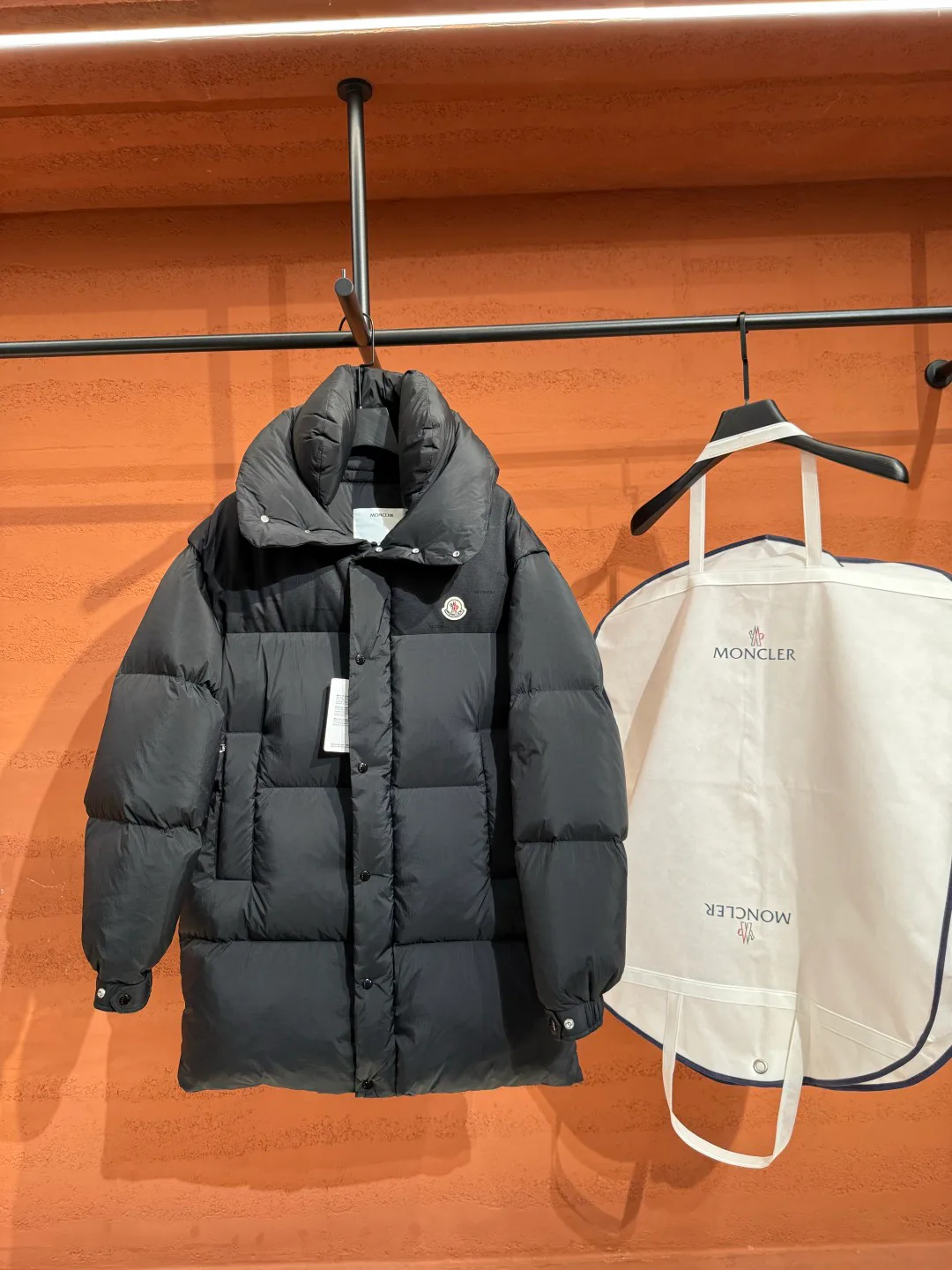 Men's Jackets And Down Jackets MONCLER 18487555