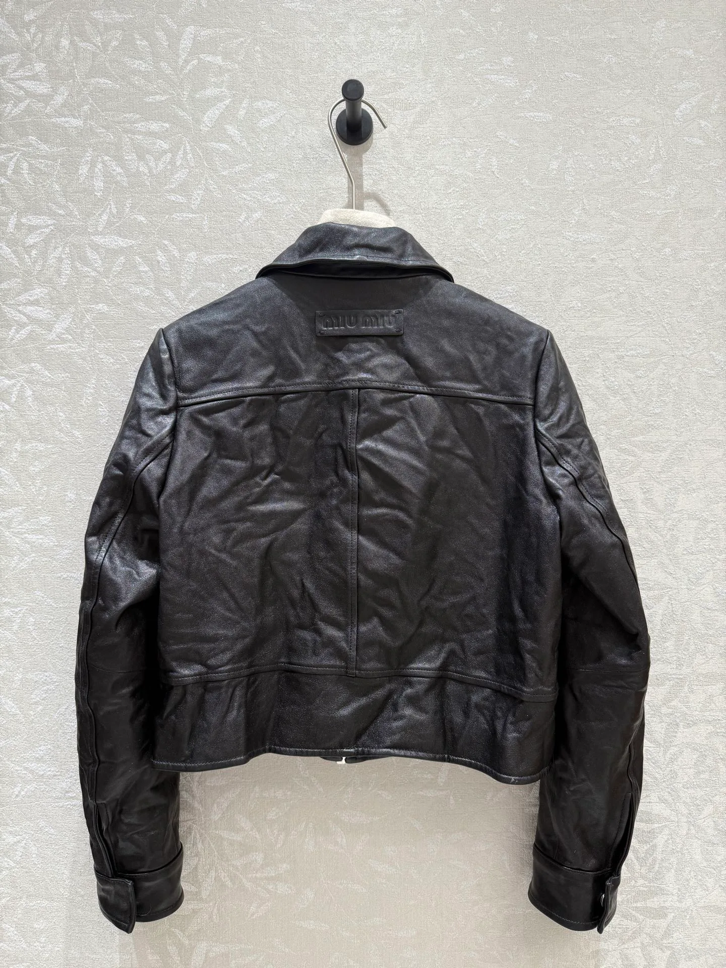 Women's Leather Jackets And Sheepskin Coats MIU MIU 18172602