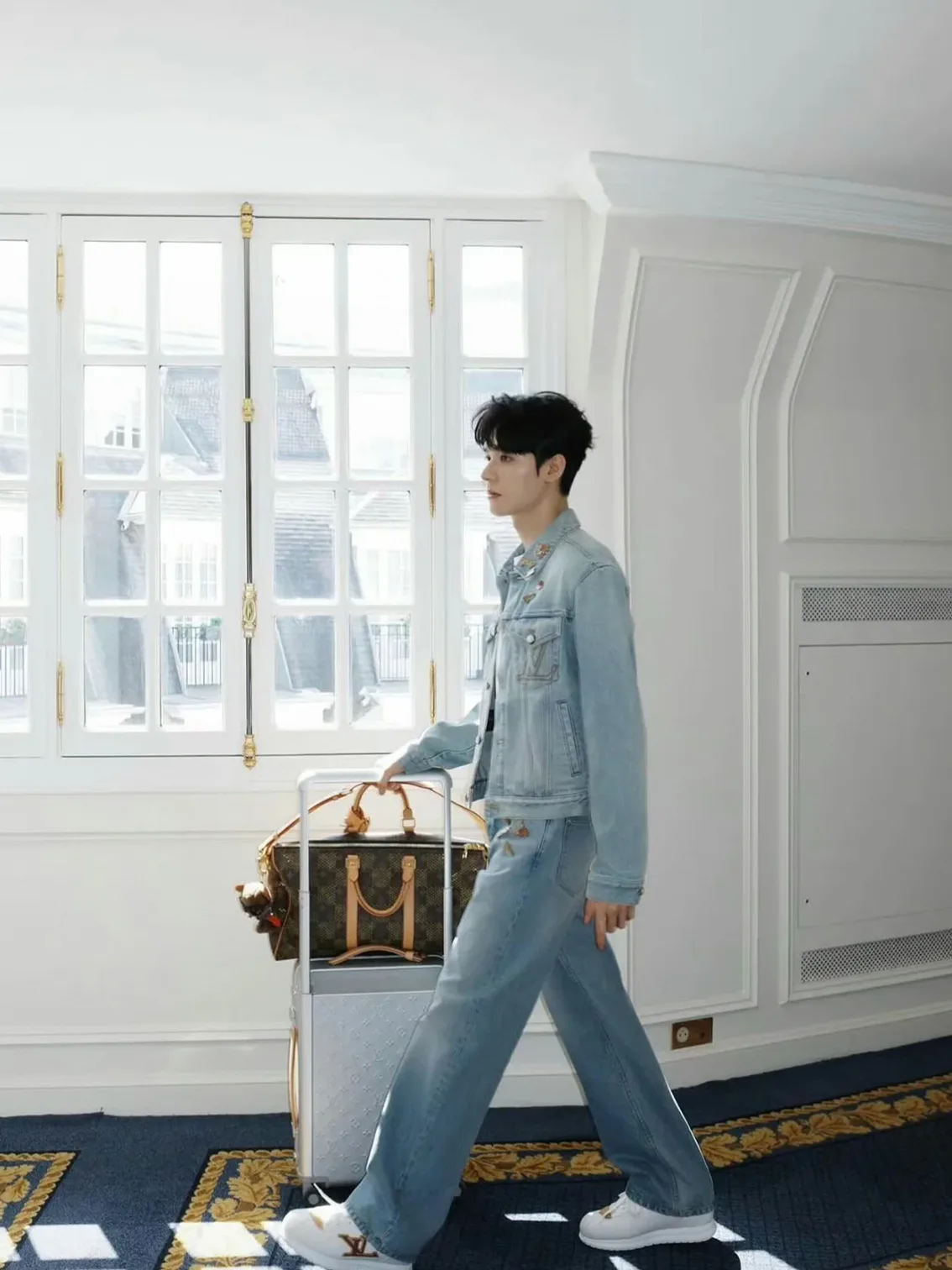 Men's Jackets And Down Jackets LOUIS VUITTON 18289576