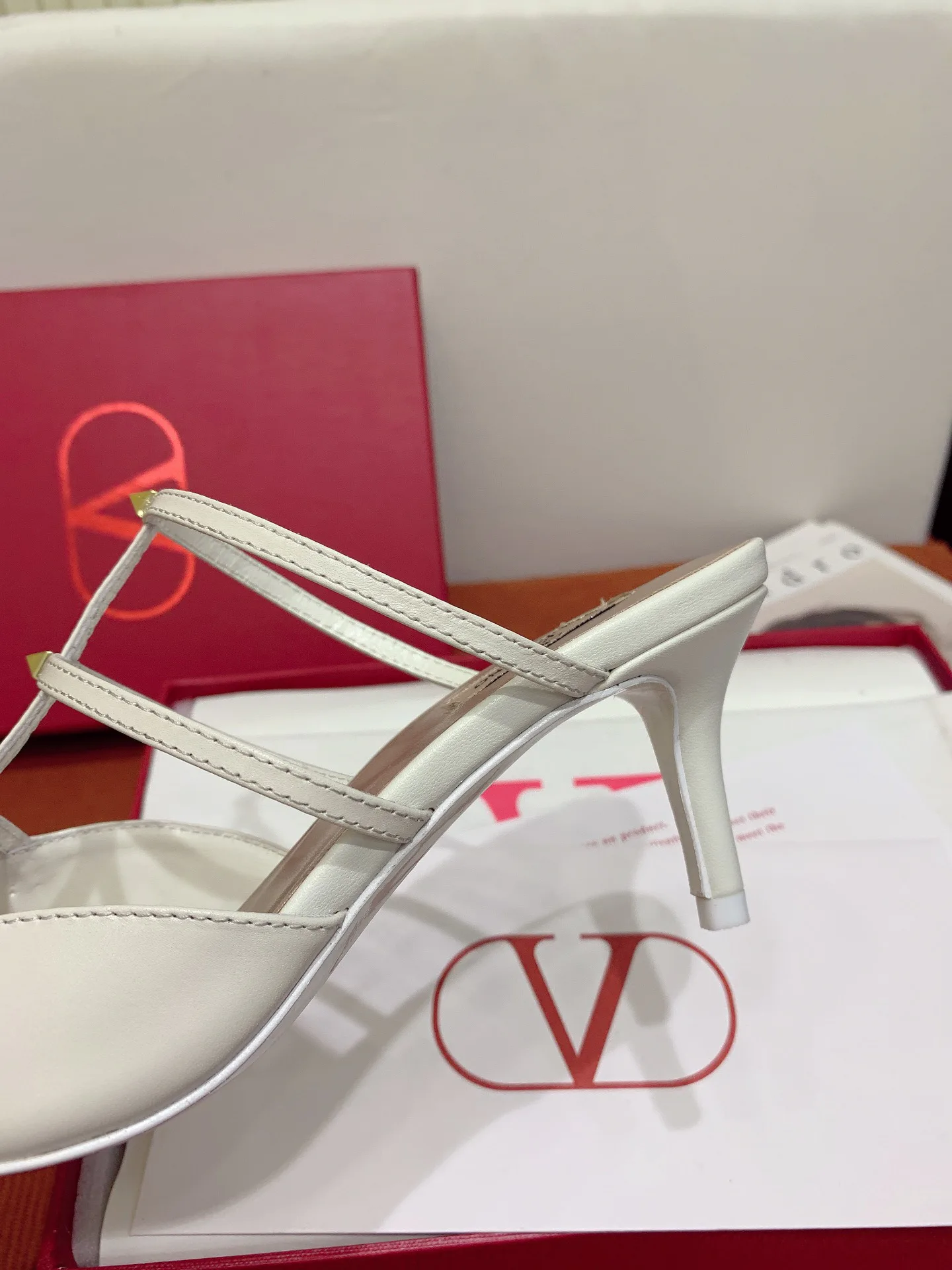 Women's Mules And Clogs VALENTINO 17963051
